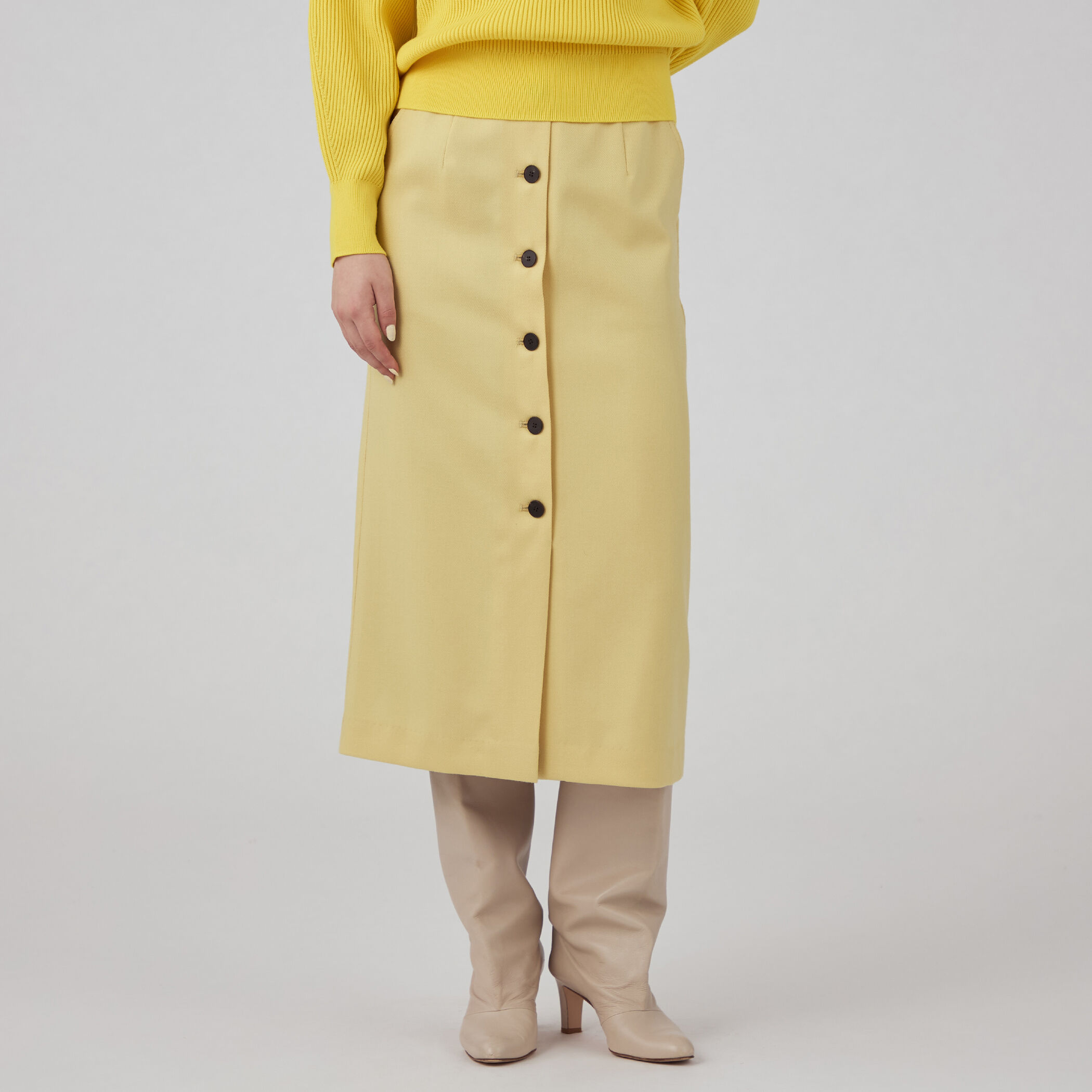 【BARNEYS NEW YORK】羊革・キャメル色・イタリア製・タイトスカート BARNEYS NEW YORK】羊革・キャメル色・イタリア製・タイトスカート