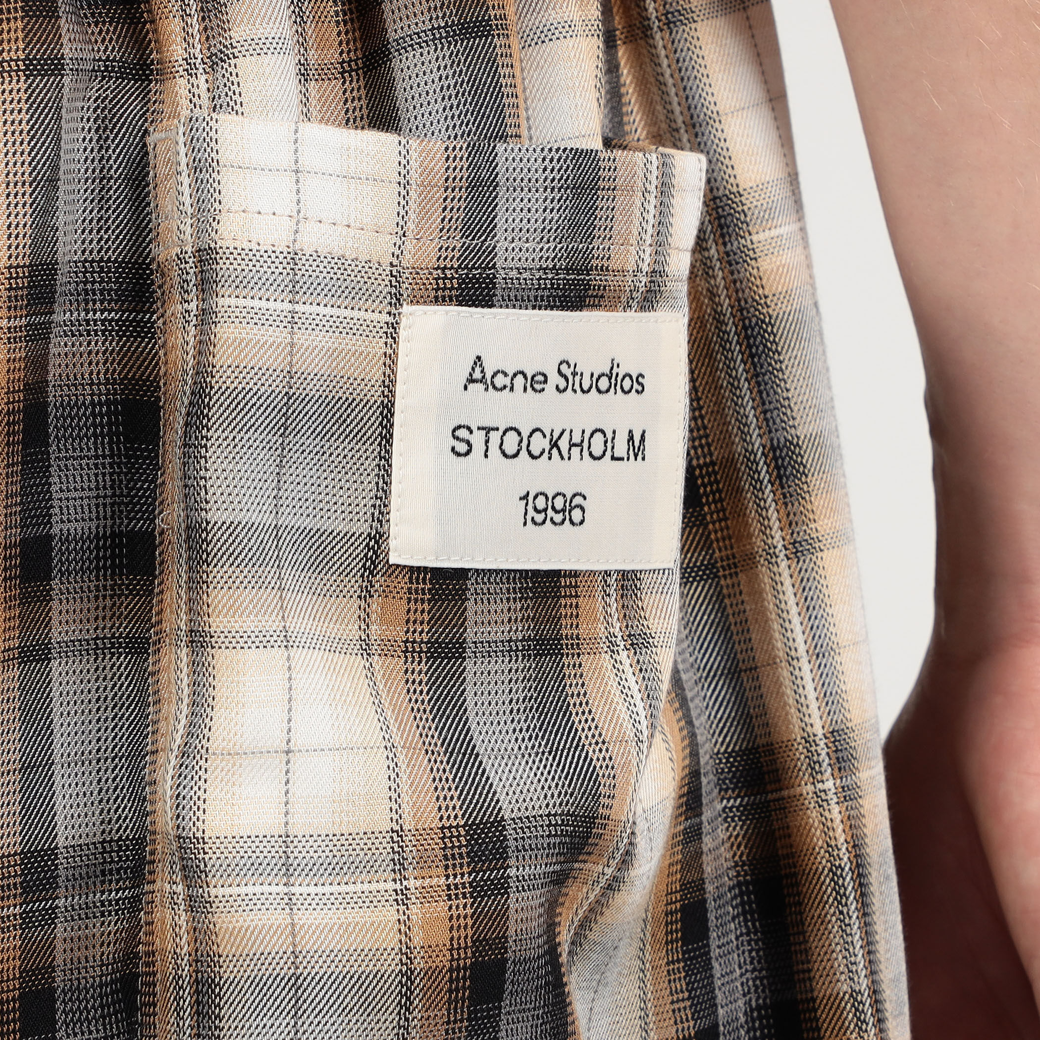 Acne Studios チェックショートパンツ｜トゥモローランド 公式通販