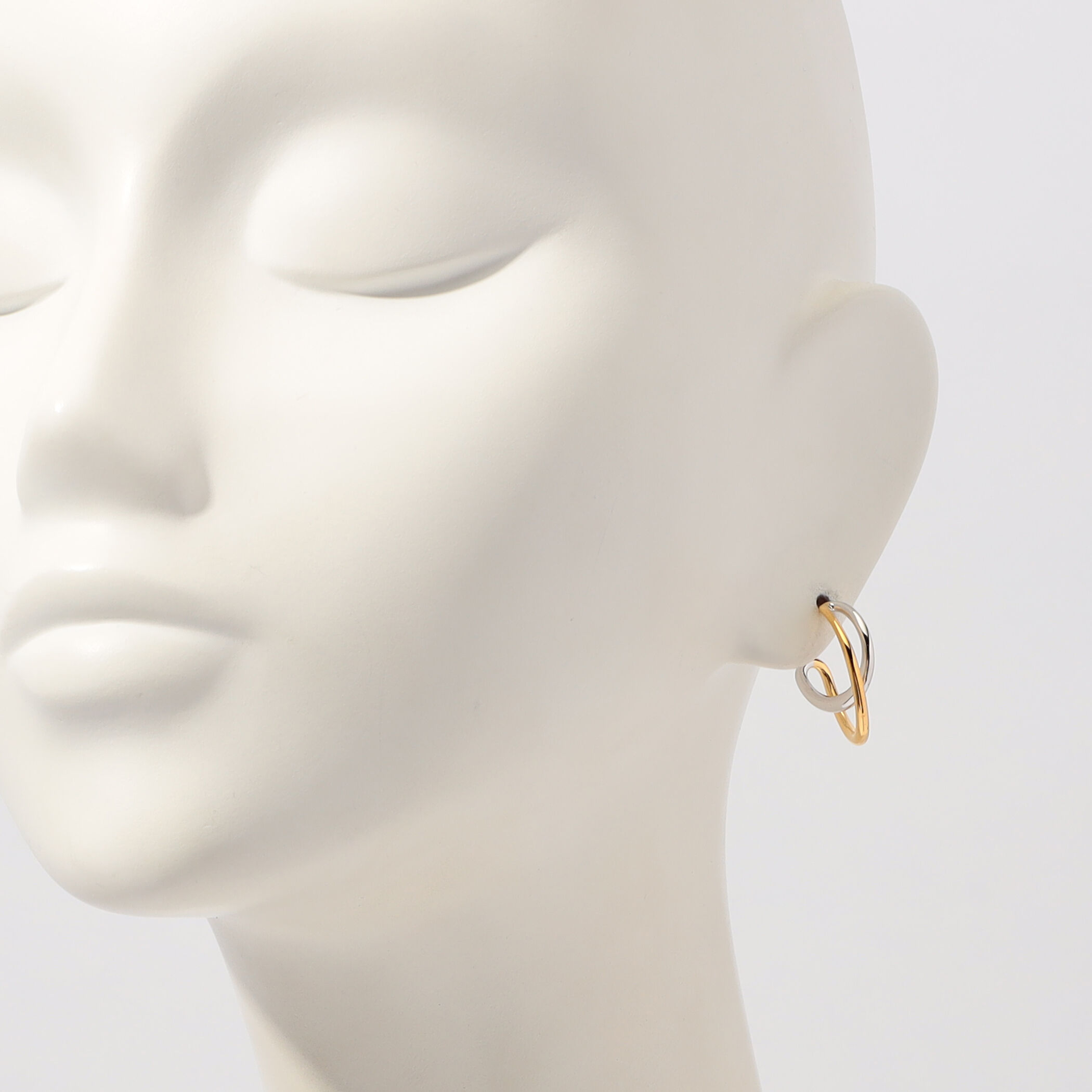 Charlotte Chesnais BO MINI INITIAL フープピアス｜トゥモローランド