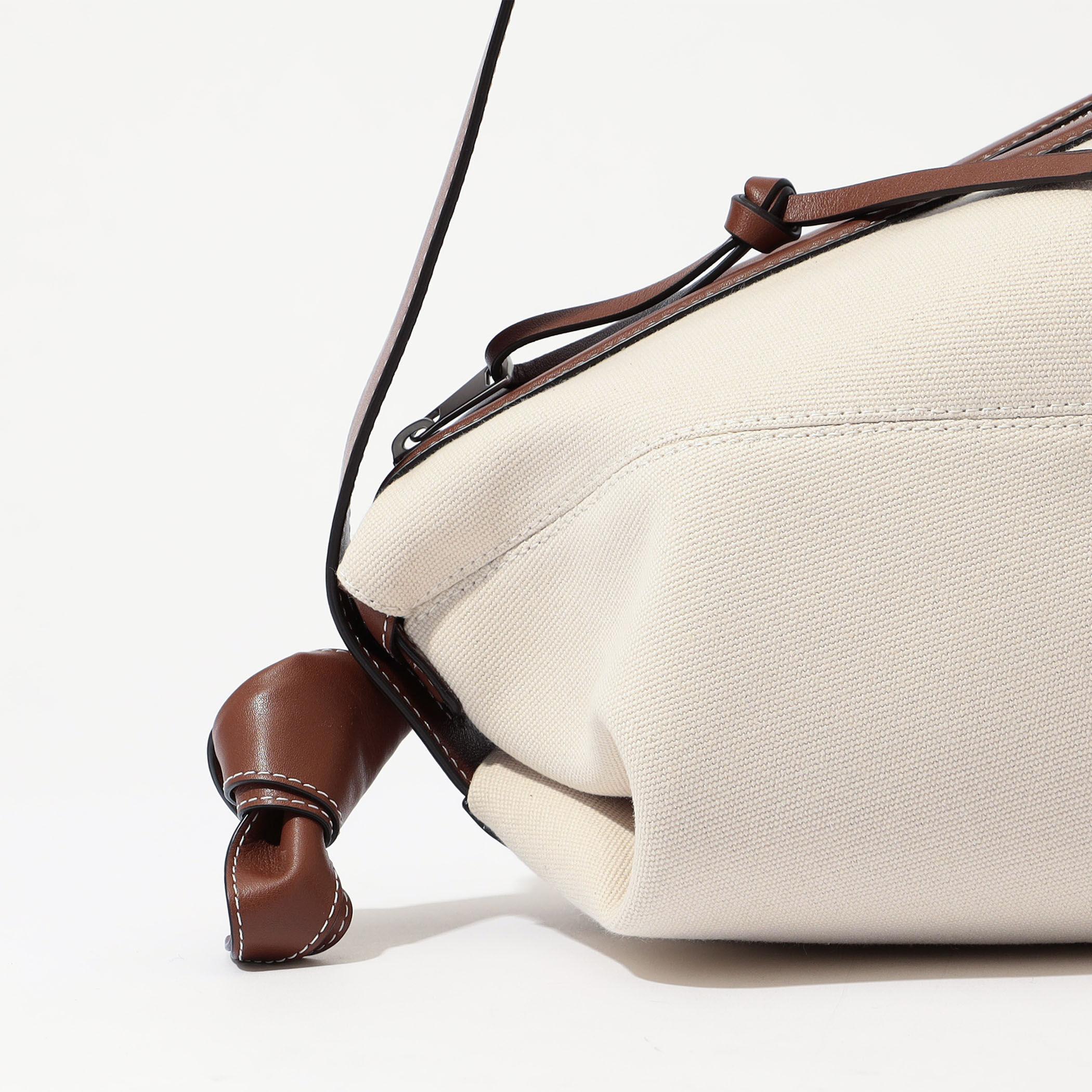 SAGAN VIENNA FUROSHIKI CROSSBODY バッグ｜トゥモローランド 公式サイト