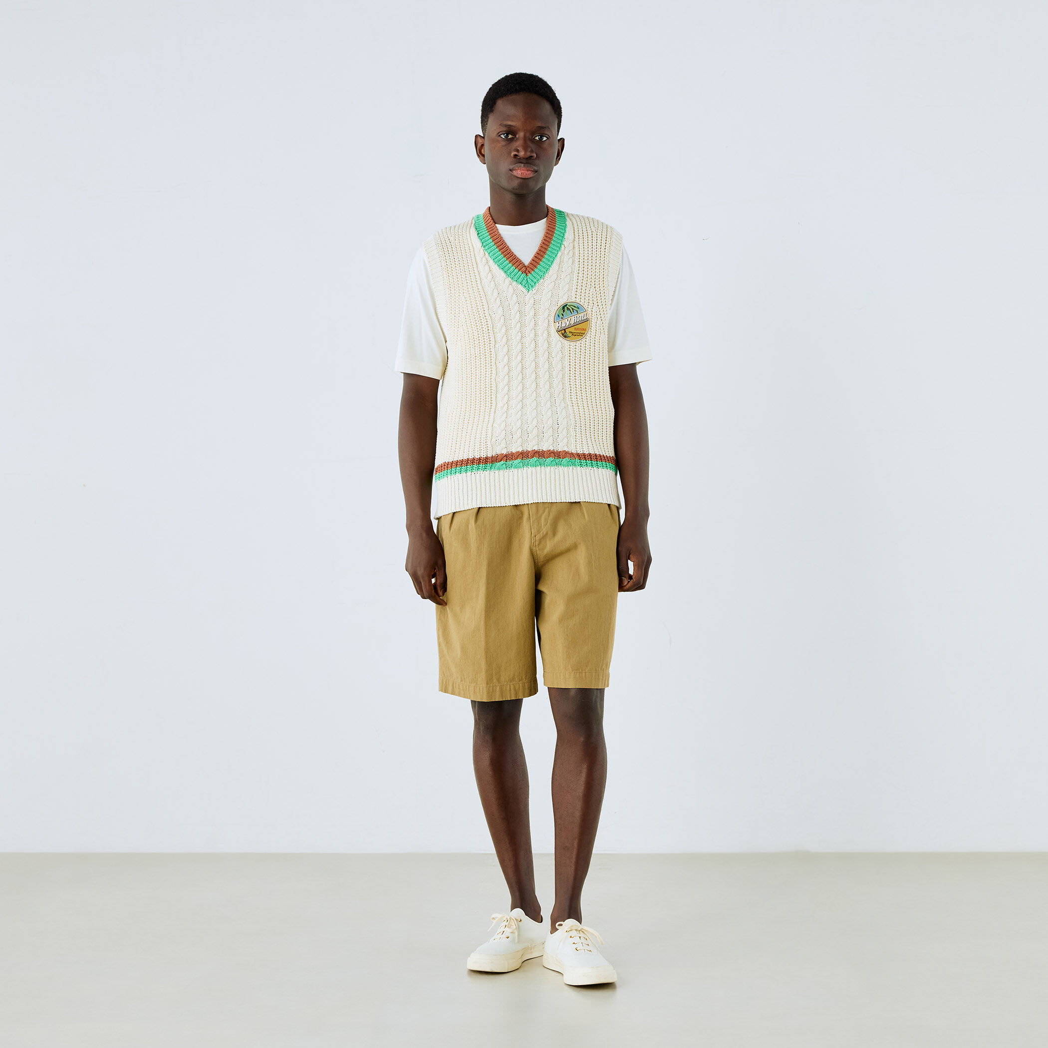 ペーパーコットン Vネックチルデンベスト｜トゥモローランド 公式通販