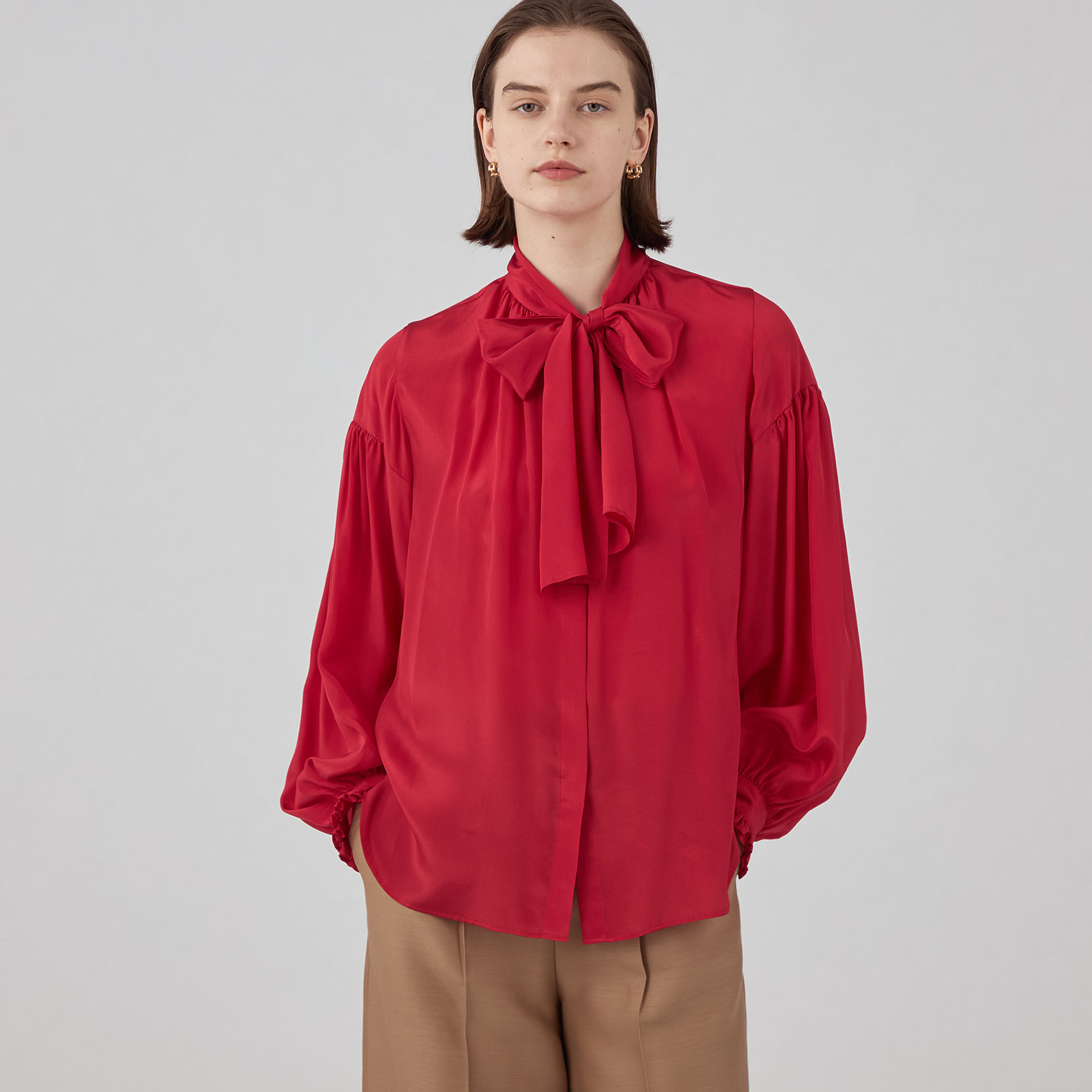 タグ付き未使用 TNEWTIES ボリュームブラウス リボン ボウタイ 赤 □Cherie ボウタイブラウス｜トゥモローランド 公式通販