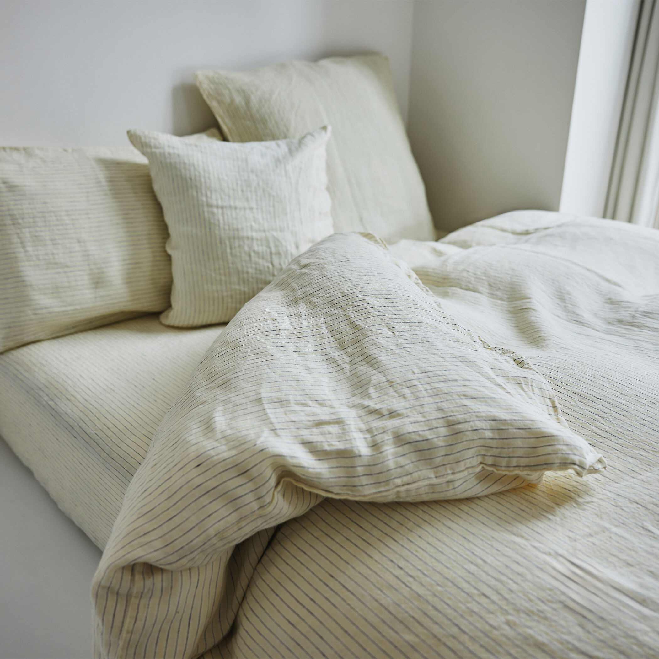 ストライプリネン フラットシーツ（シングル）｜トゥモローランド 公式通販