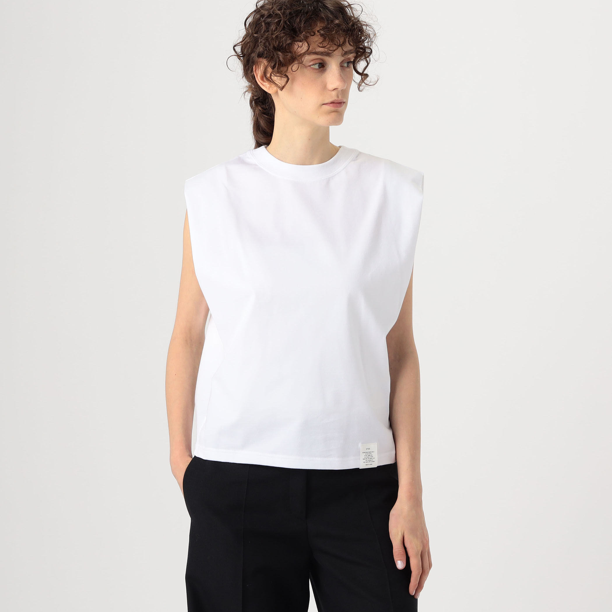 HYKE SLEEVELESS TEE｜トゥモローランド 公式通販