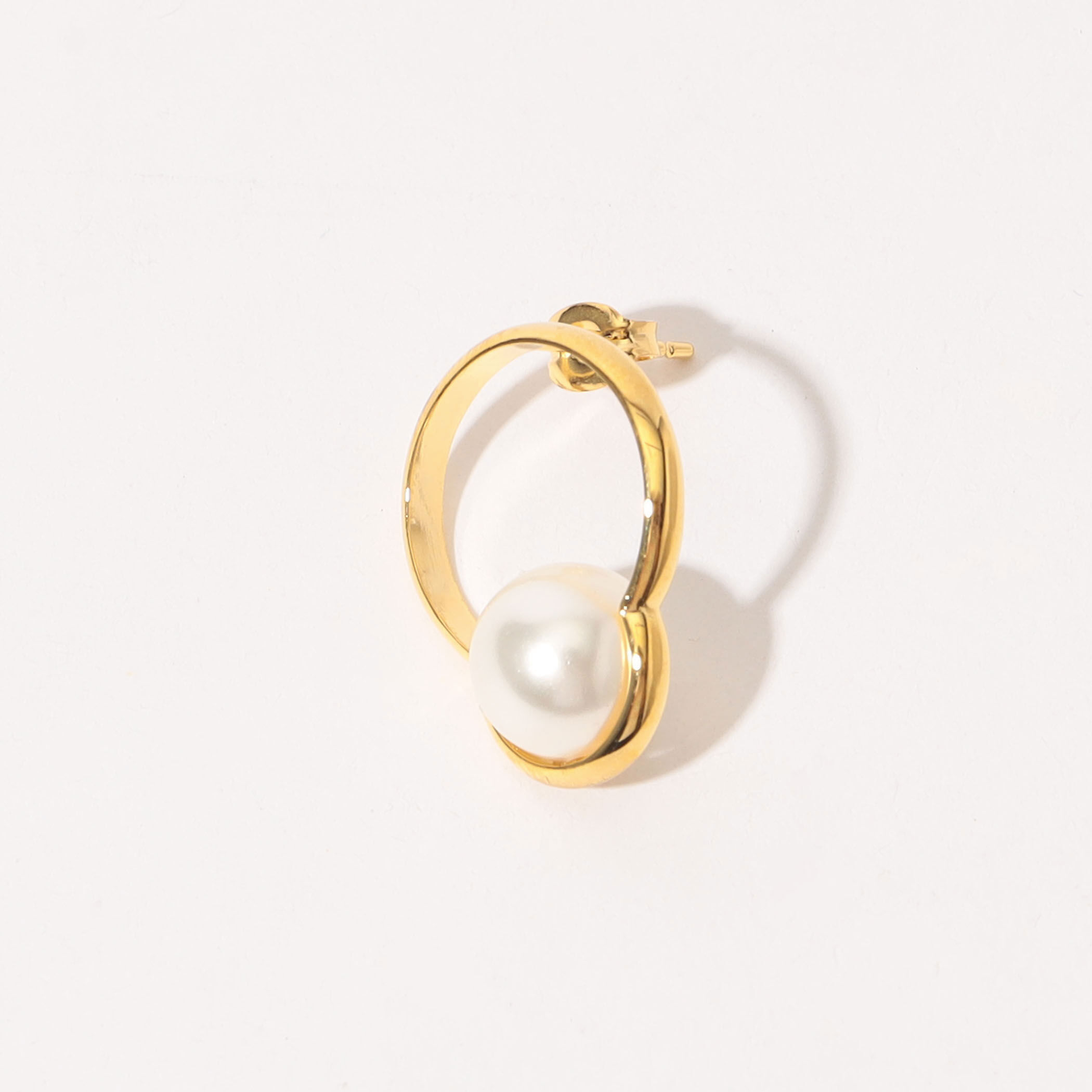 別注】januka×TOMORROWLAND モチーフパールピアス