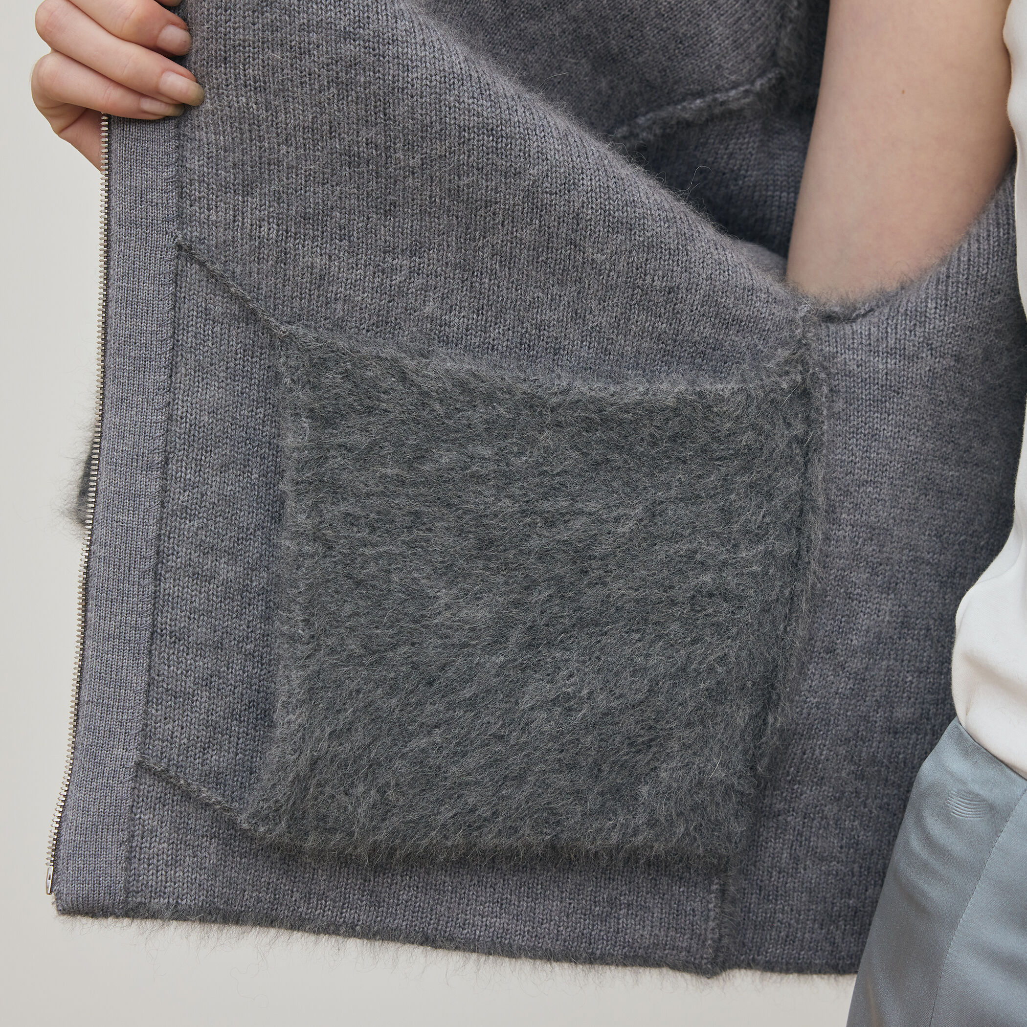 フォックスカシミヤ フーデッドブルゾン｜トゥモローランド 公式通販