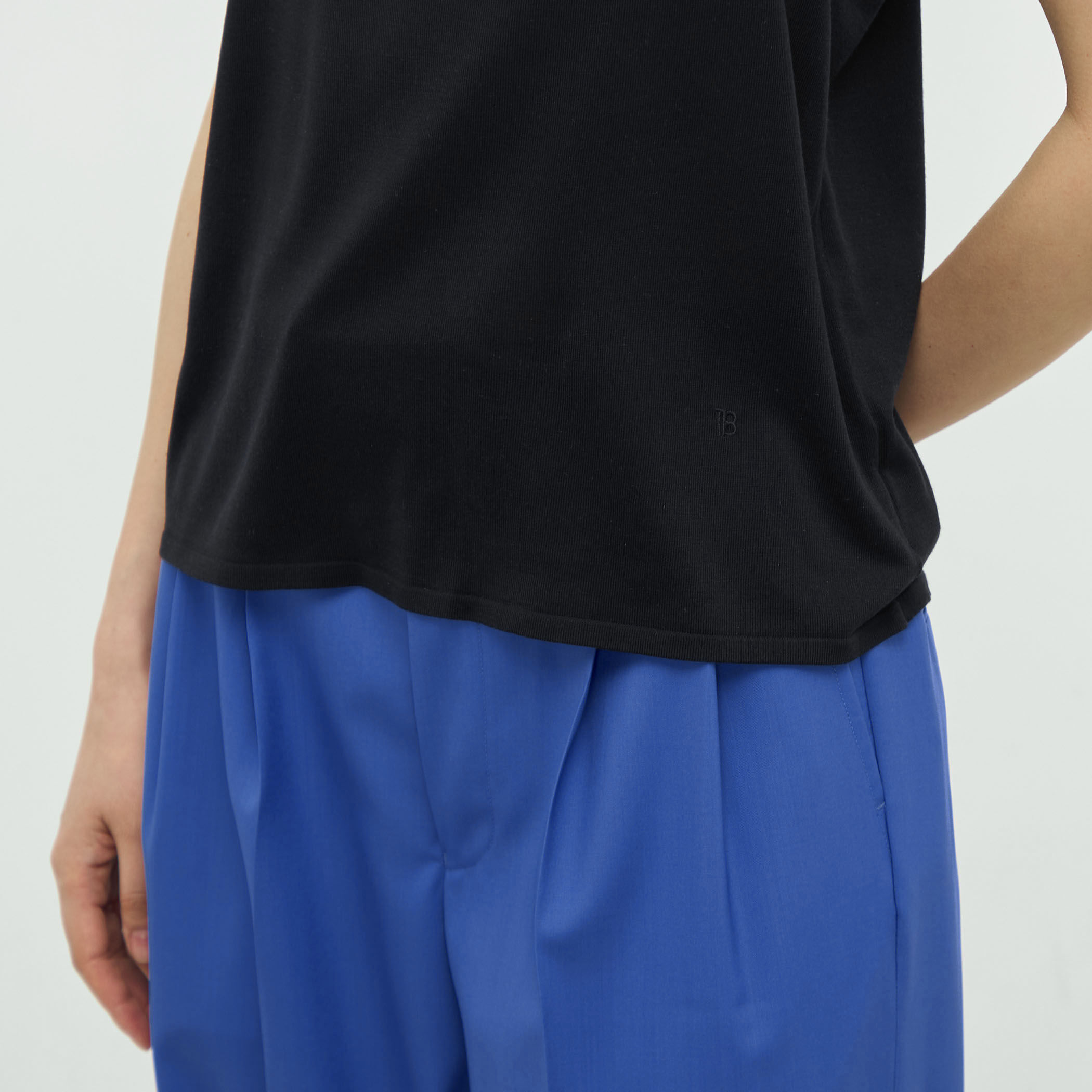 美品『トゥモローランドピルグリム』ブレザー カルロバルベラ シルク×リネン混 紺 TOMORROW LAND PILGRIM(トゥモローランド ピルグリム) LORO