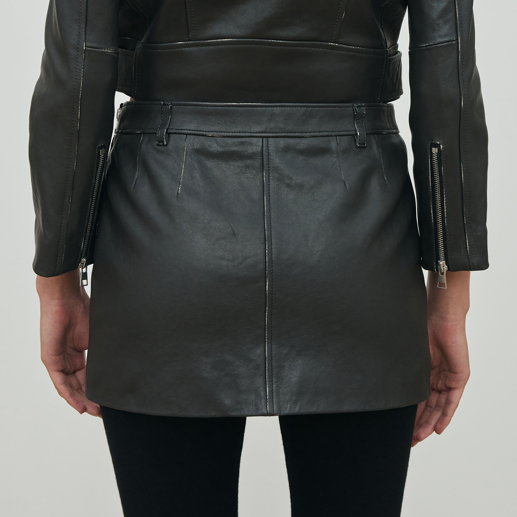 ヴィンテージレザー ローライズミニスカート｜トゥモローランド 公式通販