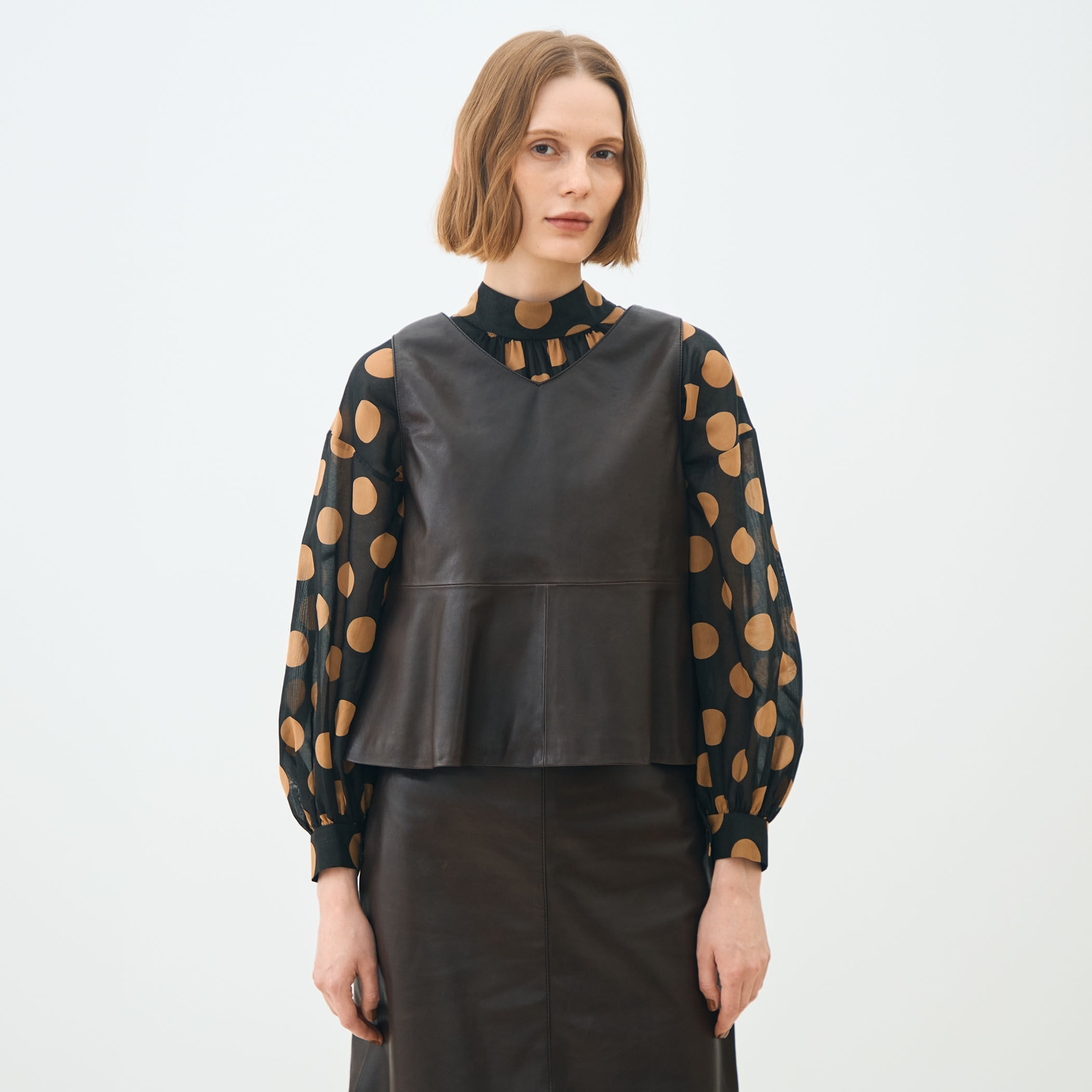 ベジタブルレザー フロンタブルジレ｜トゥモローランド 公式通販