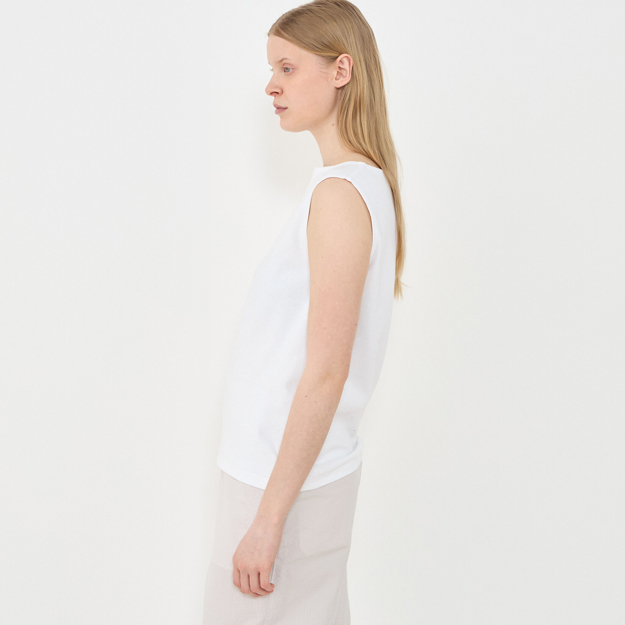 ソフトジャージーリブ ノースリーブプルオーバー｜トゥモローランド