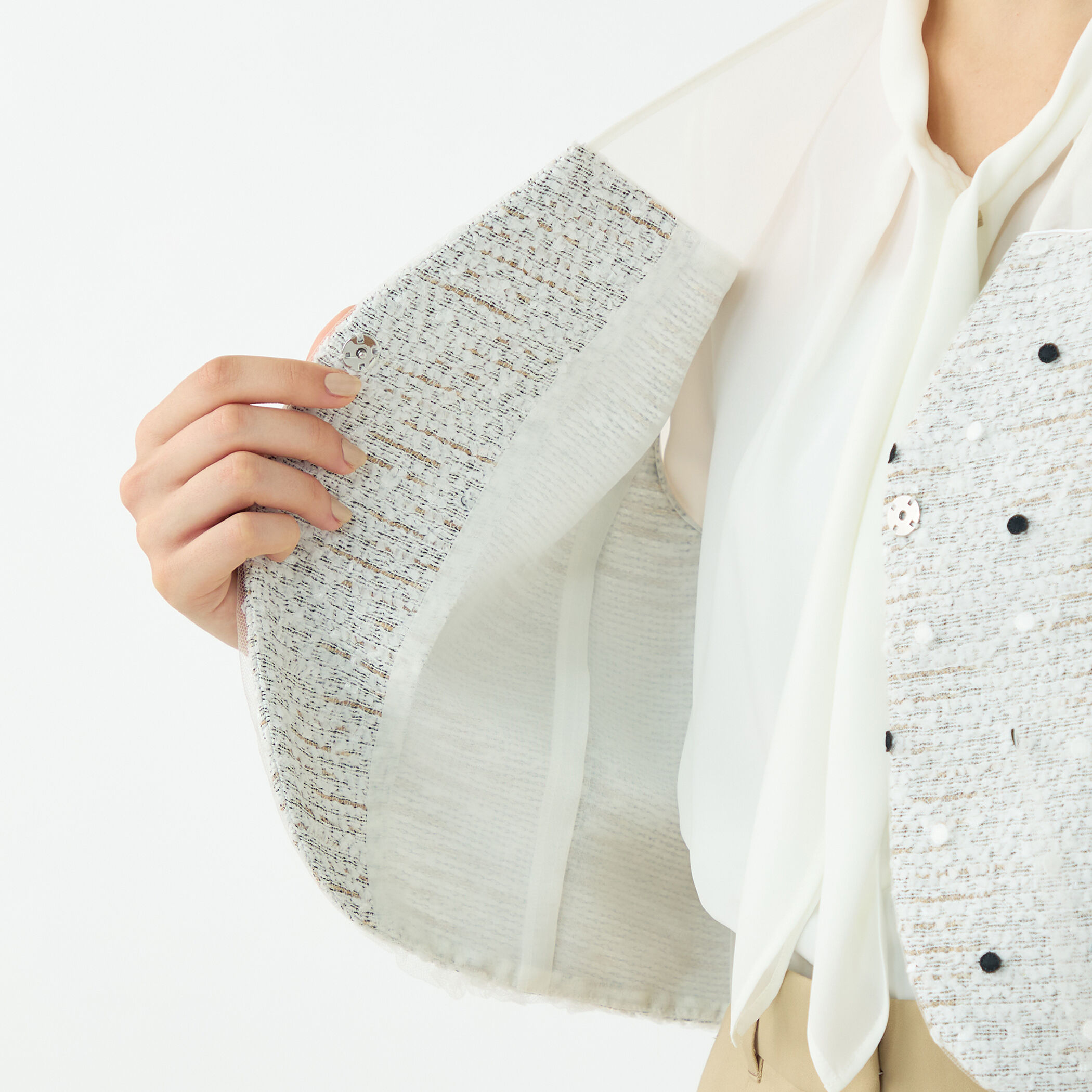 WEB先行予約】ラッピングツイード Vカラーショートジレ