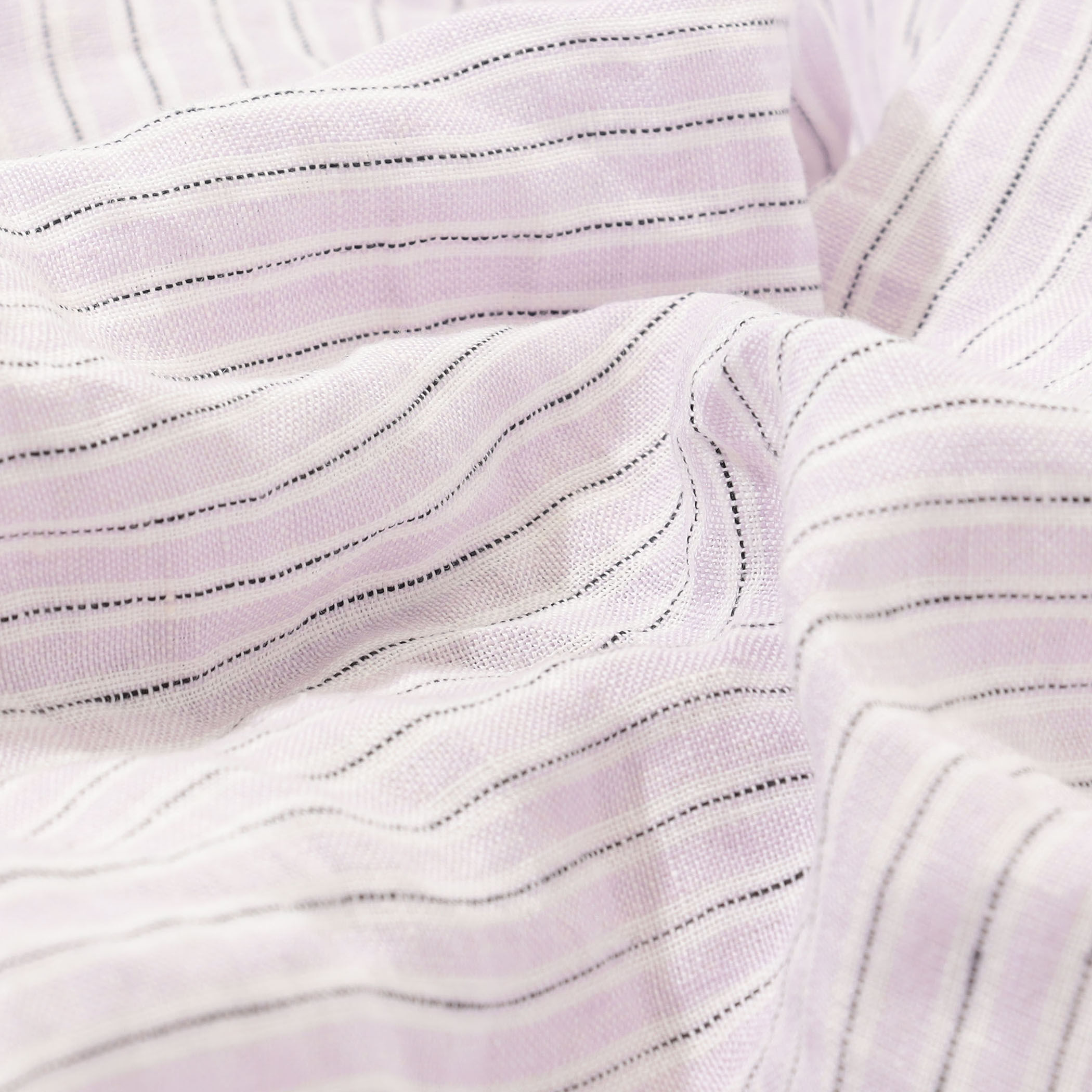 ストライプリネン テーブルクロス（140cm X 140cm）｜トゥモローランド
