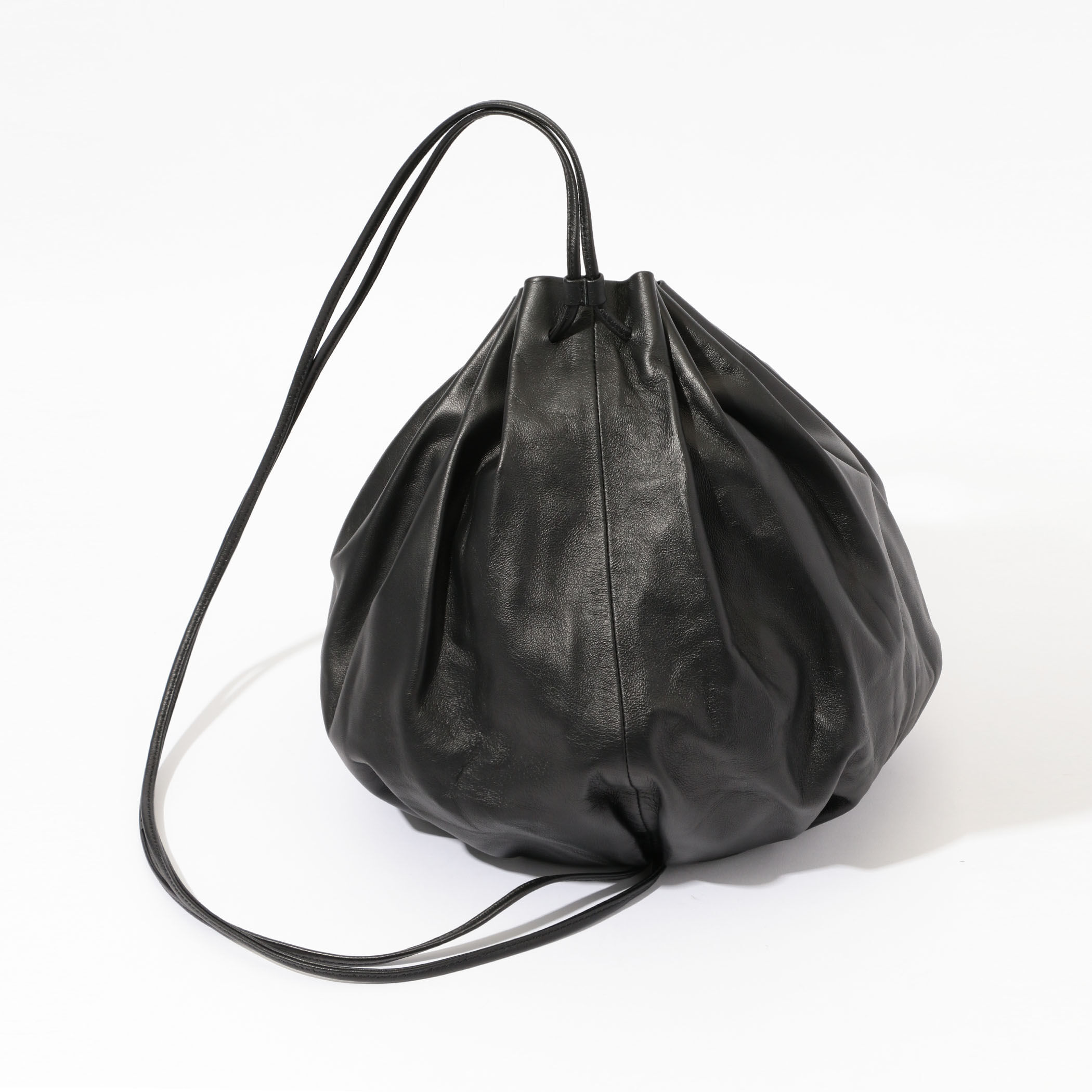 MODERN WEAVING PLEATED SOFT CYLIDER ショルダーバッグ