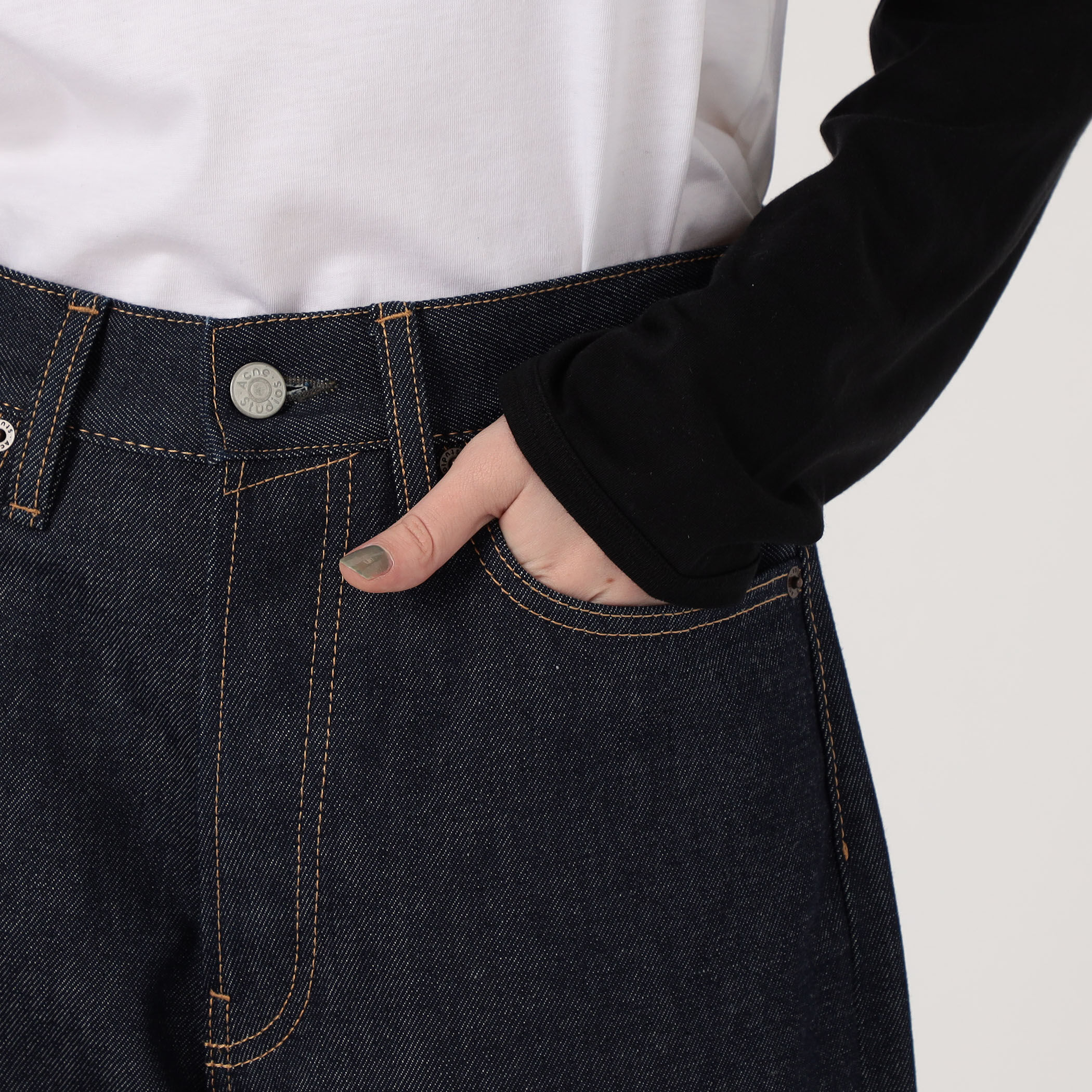 アクネストゥディオズ　バギーフィット1981F Acne Studios バギーフィットジーンズ 1981F｜トゥモローランド 公式通販