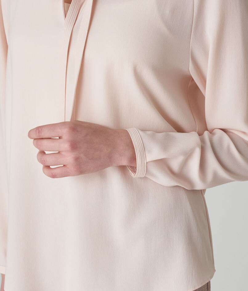 ポリエステルアムンゼン ボウタイブラウス｜トゥモローランド 公式通販 