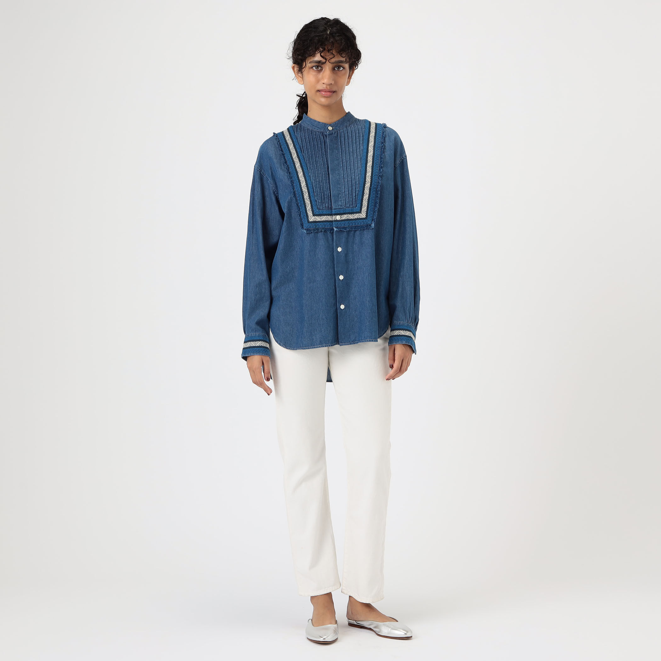 ラインエンブロイダリー ピンタックシャツ｜トゥモローランド 公式通販