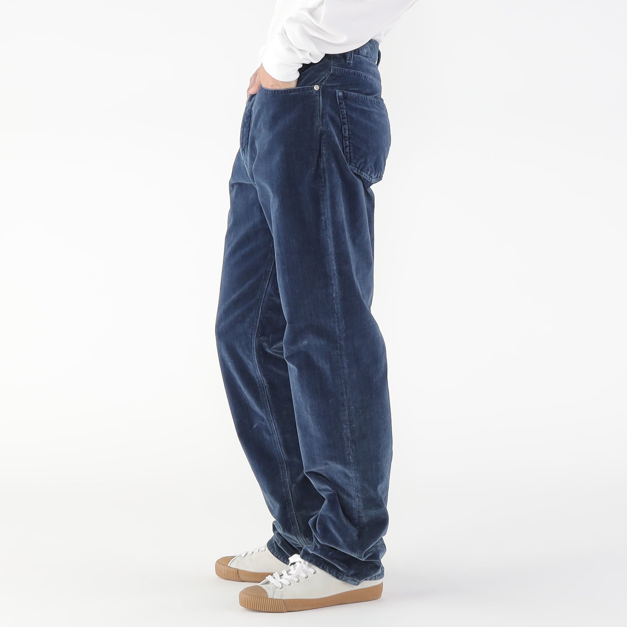 ベルベットインディゴ ストレートパンツ｜トゥモローランド 公式サイト