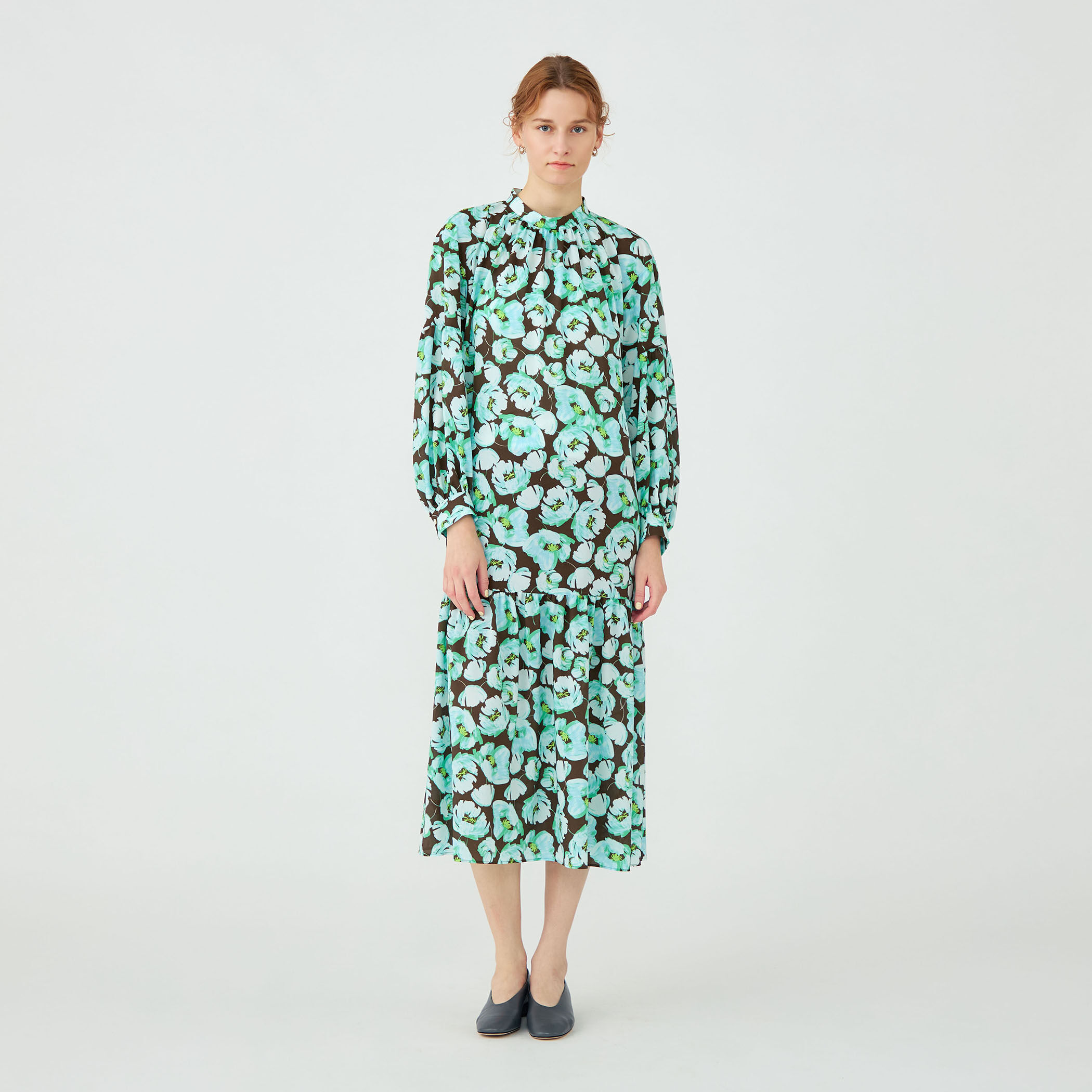 フェザリーフラワープリント ティアードワンピース｜トゥモローランド