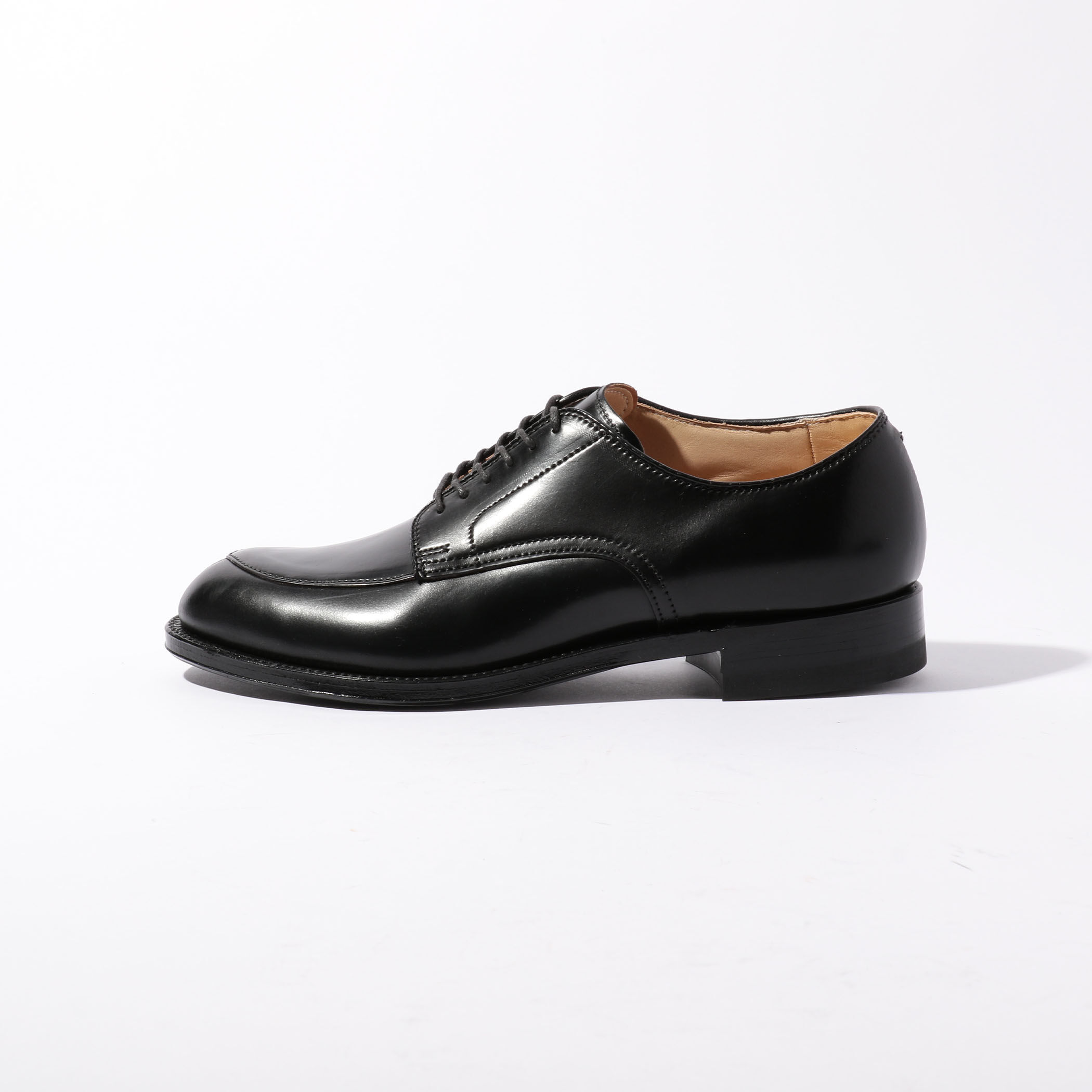【新品、本物、当店在庫だから安心】 ALDEN コードヴァン Vチップ レザーシューズ｜トゥモローランド 靴