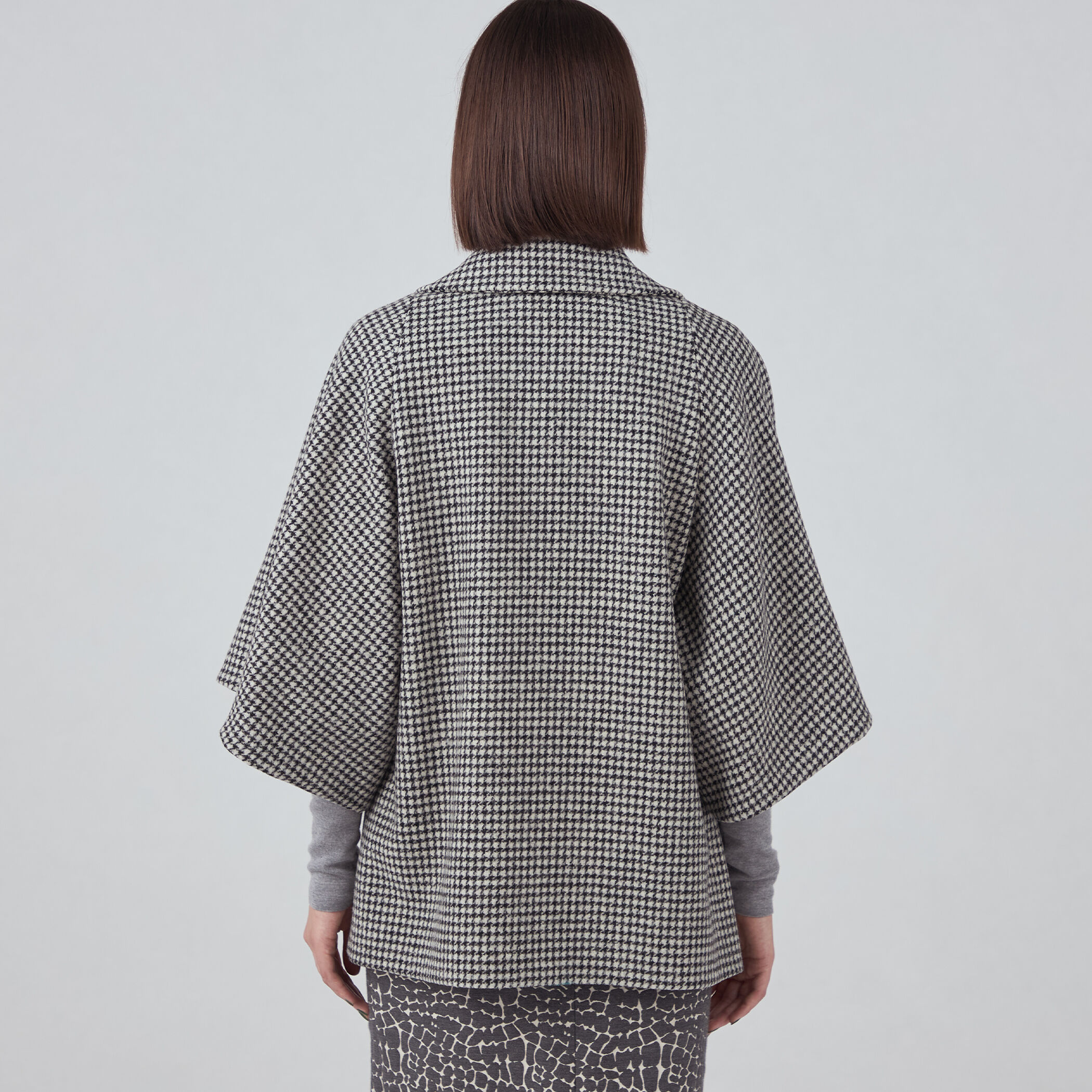 ウールカシミヤシェファード フレアスリーブショートコート