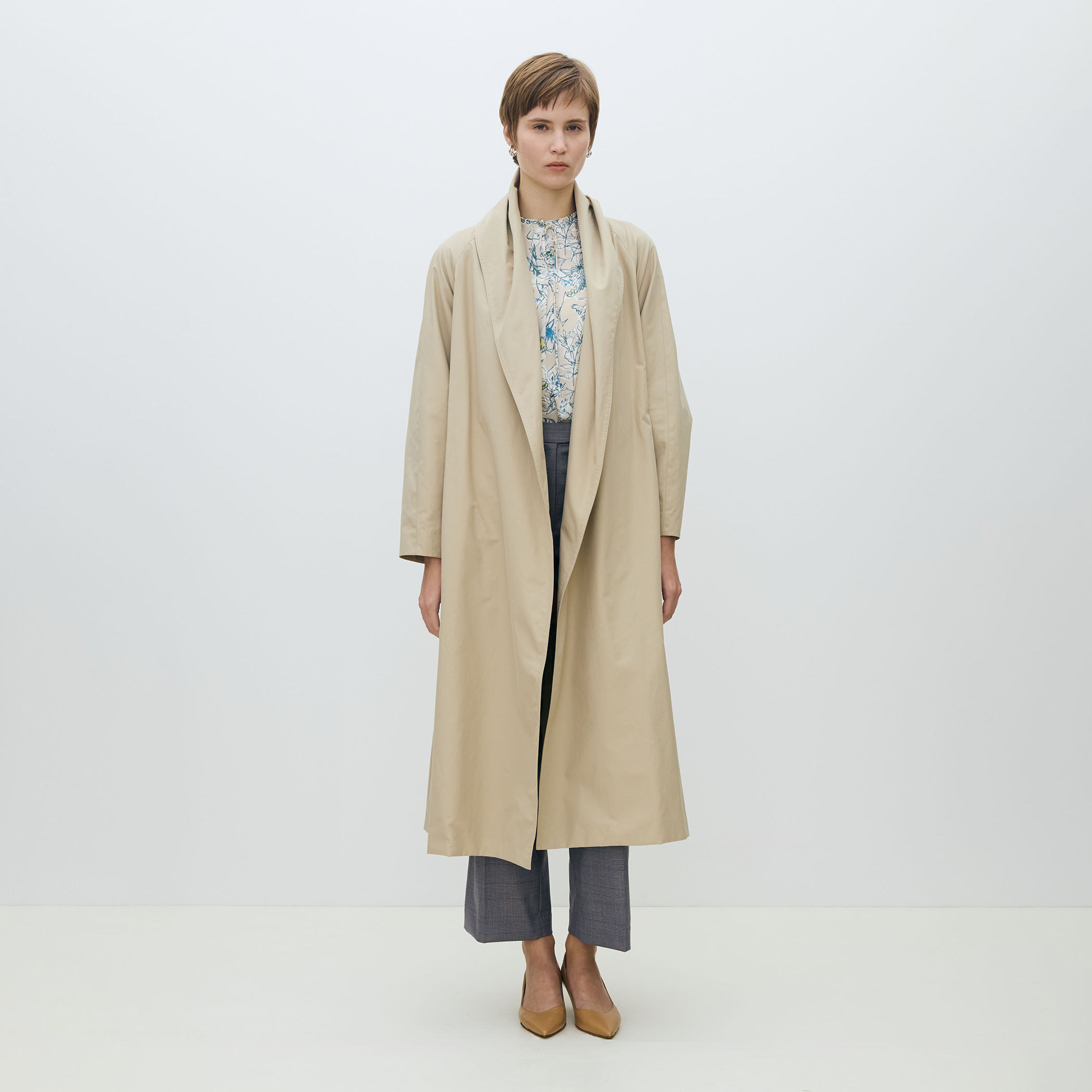 スムースクロス ベルテッドガウンコート｜トゥモローランド 公式通販