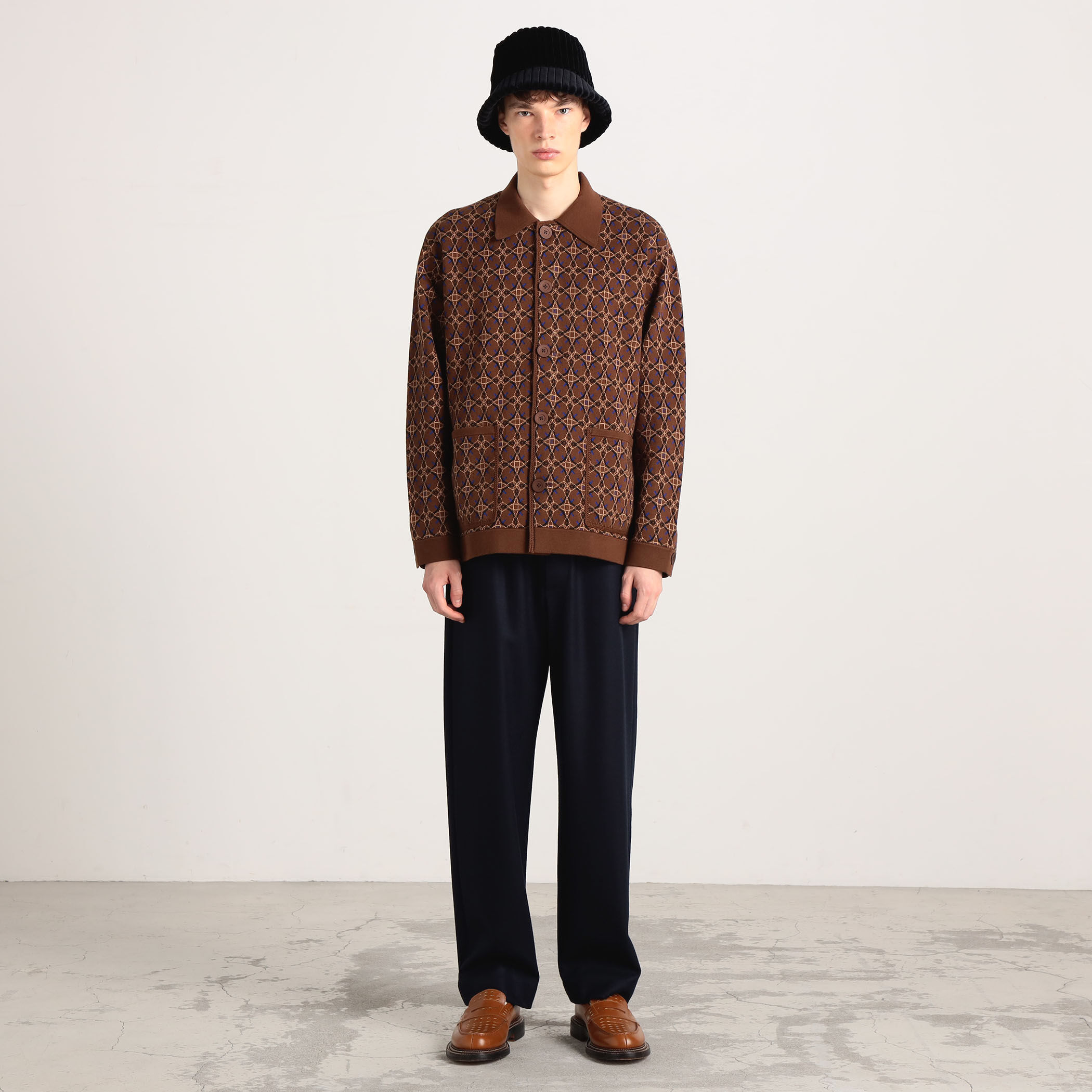 美品 CABaN ジャンボコーデュロイ バケットハット キャバン トゥモローラン □CABaN ジャンボコーデュロイ バケットハット｜トゥモローランド 公式通販