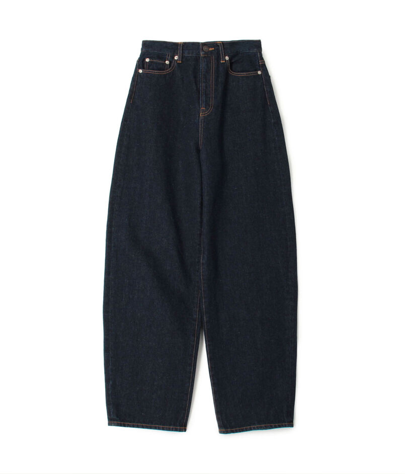 エッセンシャルデニム カービングパンツ