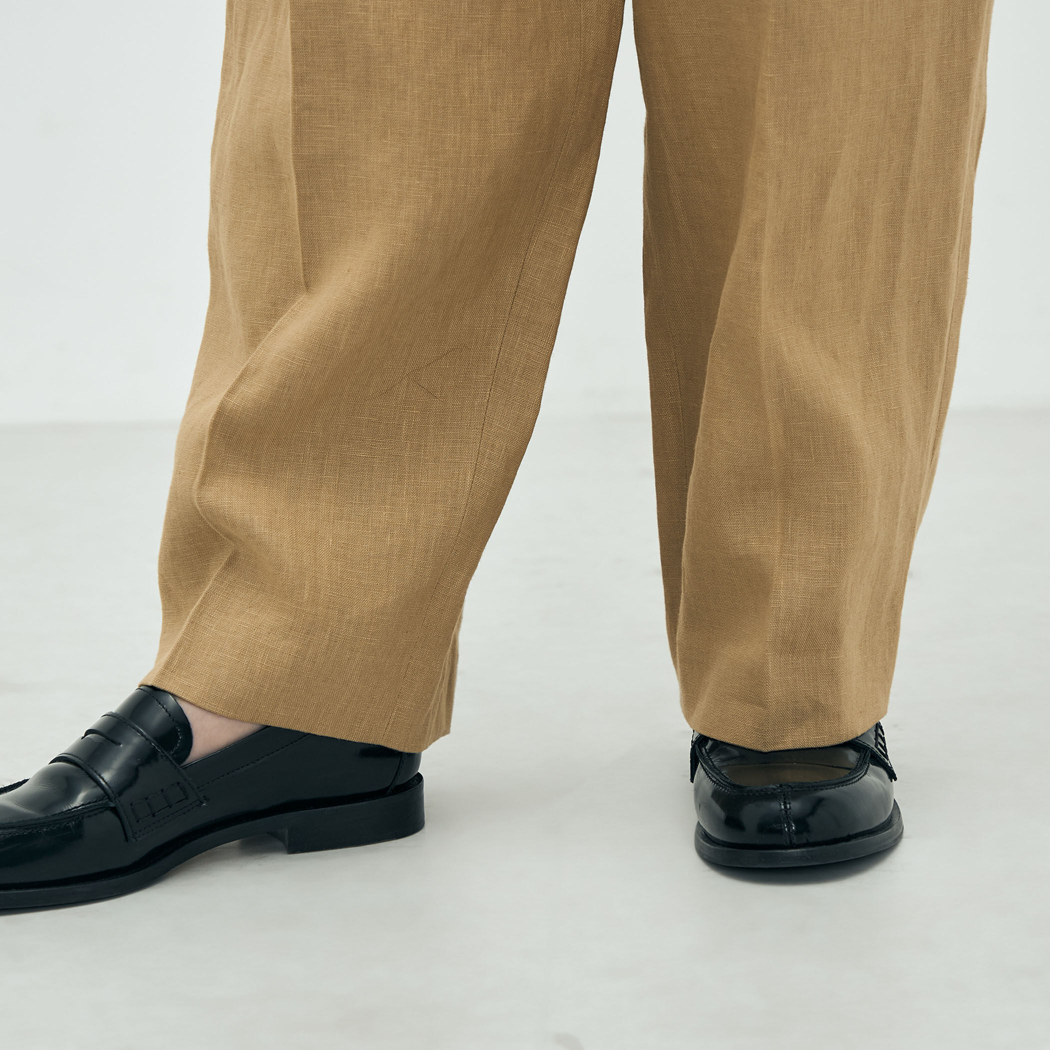 edition pourell リネン タックパンツ｜トゥモローランド 公式サイト