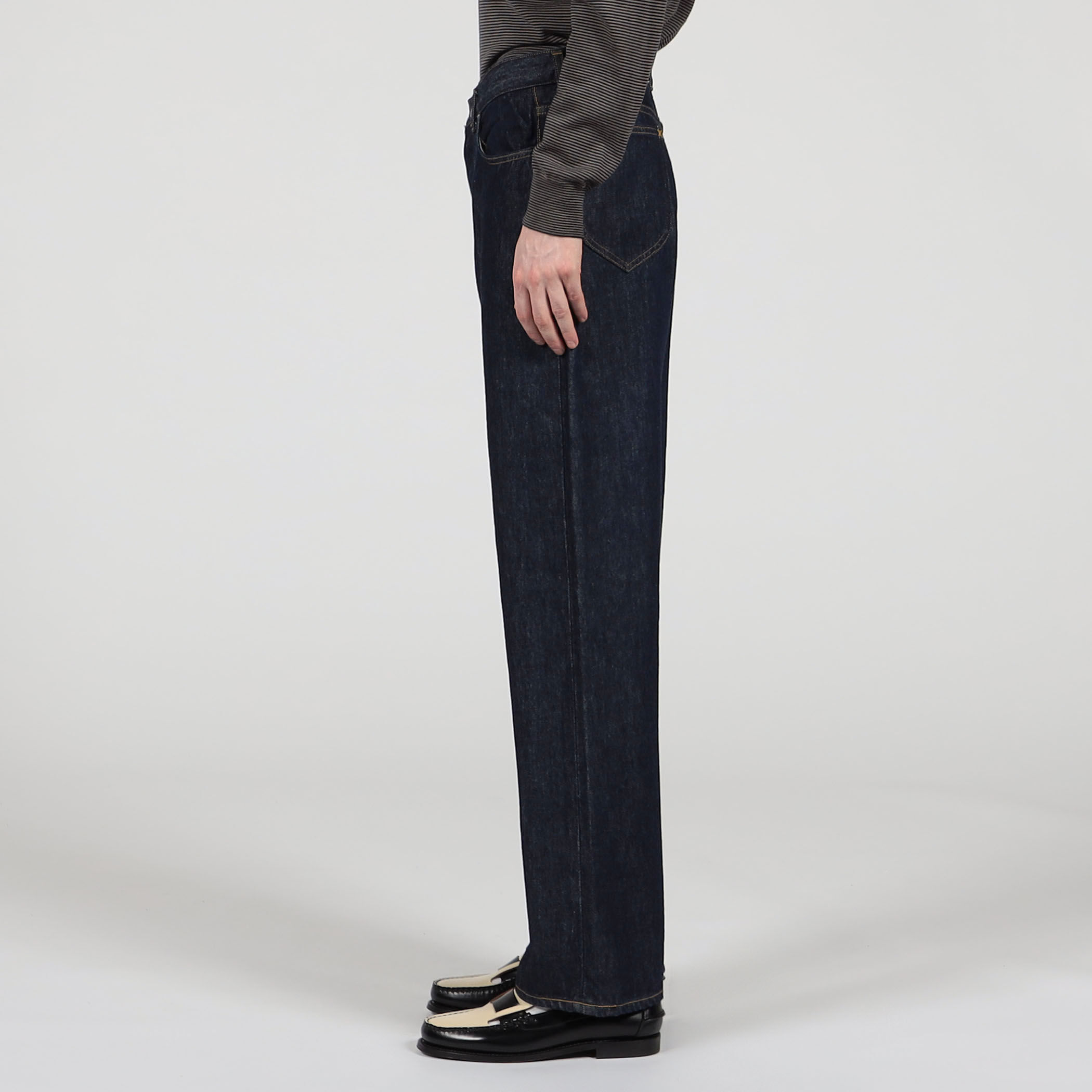 別注】Lee コットンインディゴ デニムパンツ｜トゥモローランド 公式通販