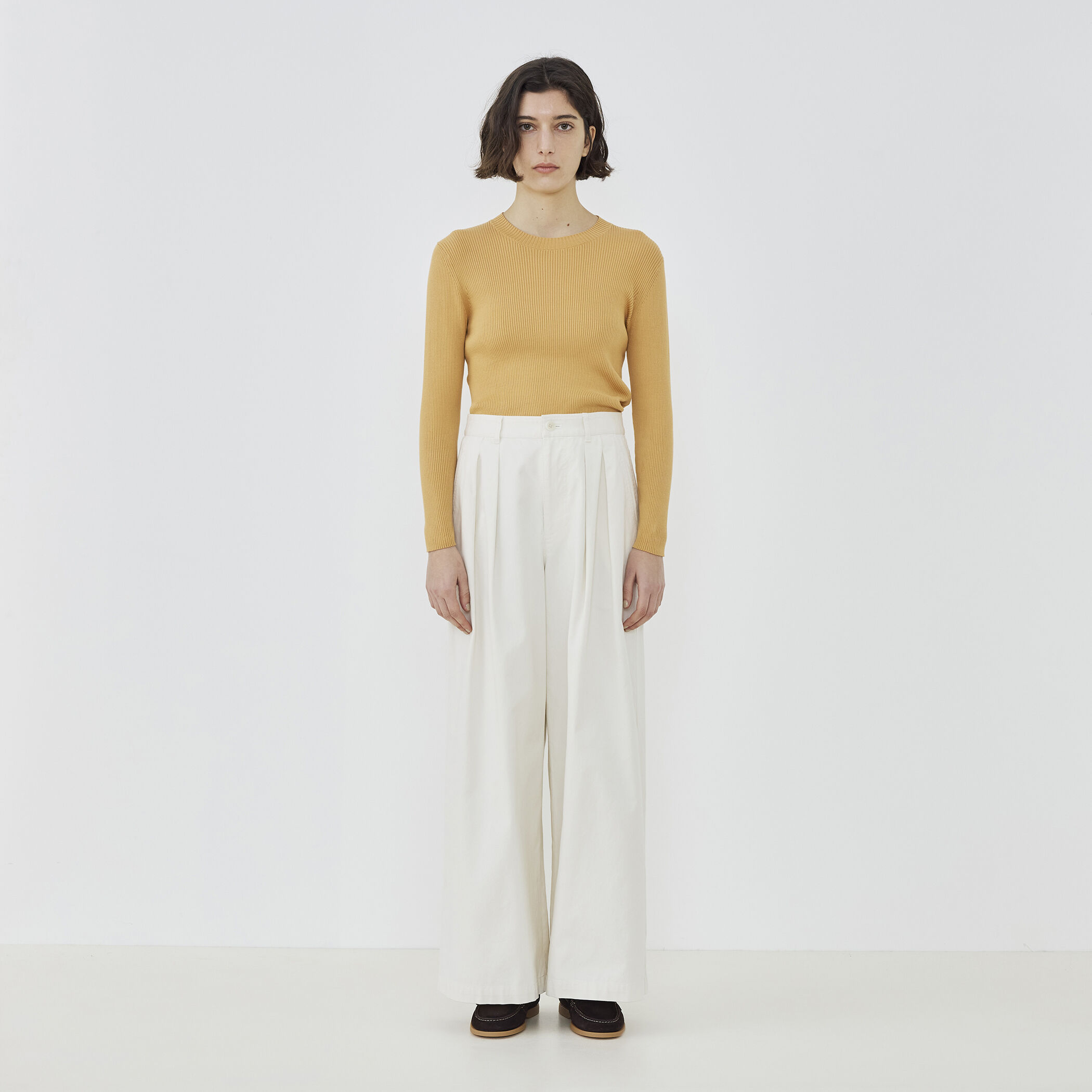 ノンマーセライズドコットン タックワイドパンツ｜トゥモローランド