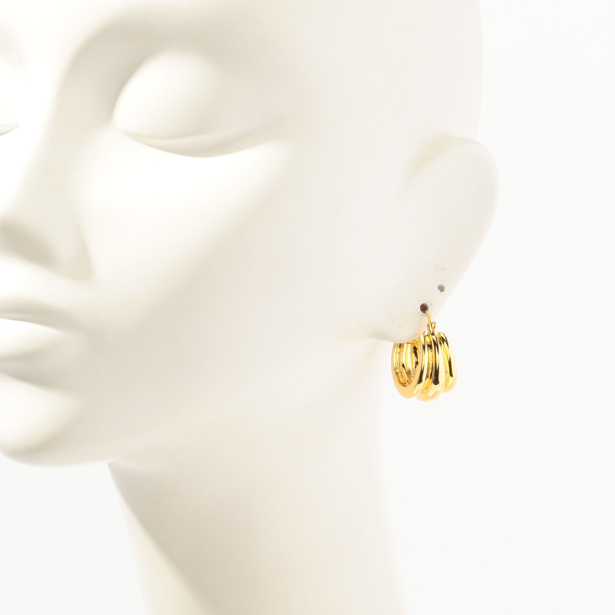 Kenneth Jay Lane ゴールドフープピアス｜トゥモローランド 公式通販