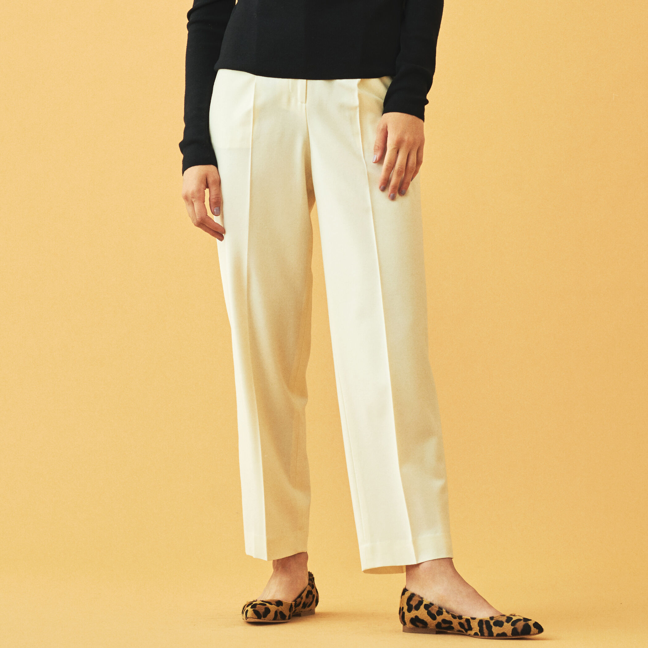 ウールフラノ フロントタックパンツ｜トゥモローランド 公式通販