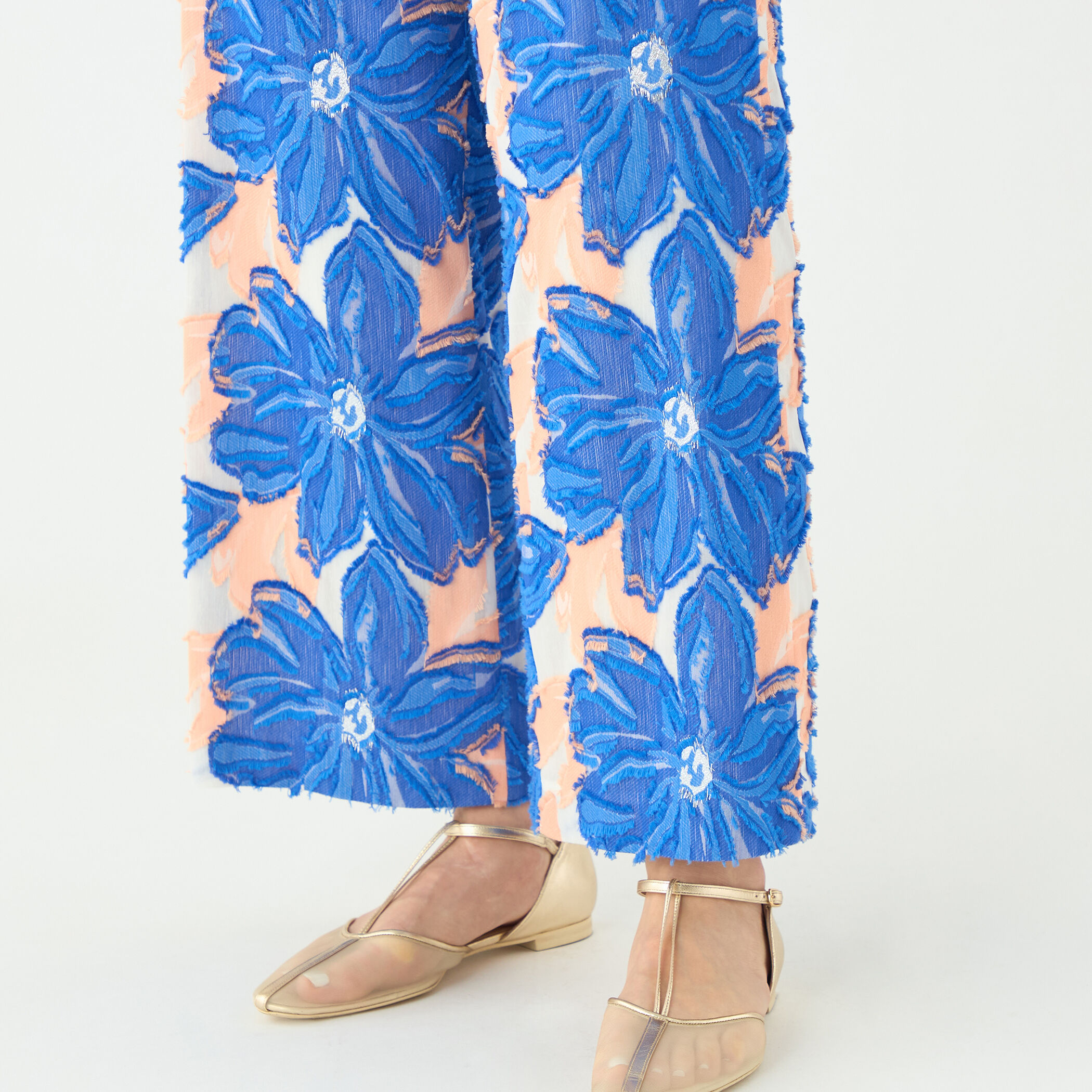 プルメリアジャカード ワイドストレートパンツ｜トゥモローランド 公式通販