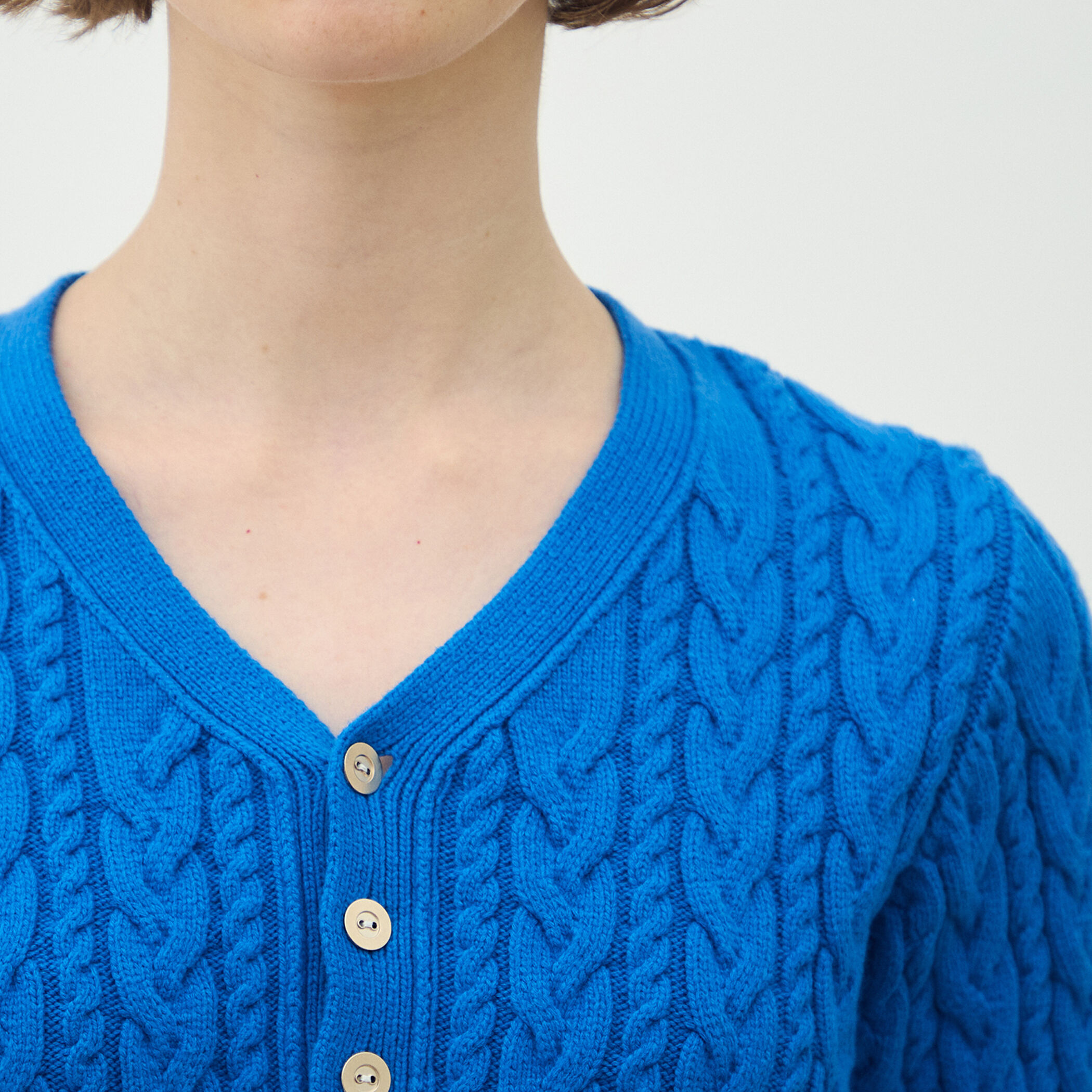 【お値下げ】新品チャコットＶネックニット着丈53㌢身幅42㌢【水色もあり】 お値下げ！新品 チャコット ノーソーイングニットトップ ポートネック