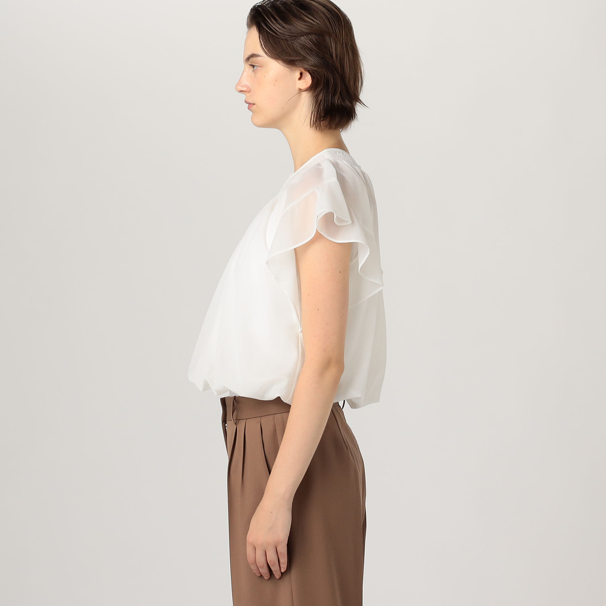 シアートリコット シャーリングネックブラウス｜トゥモローランド 公式通販