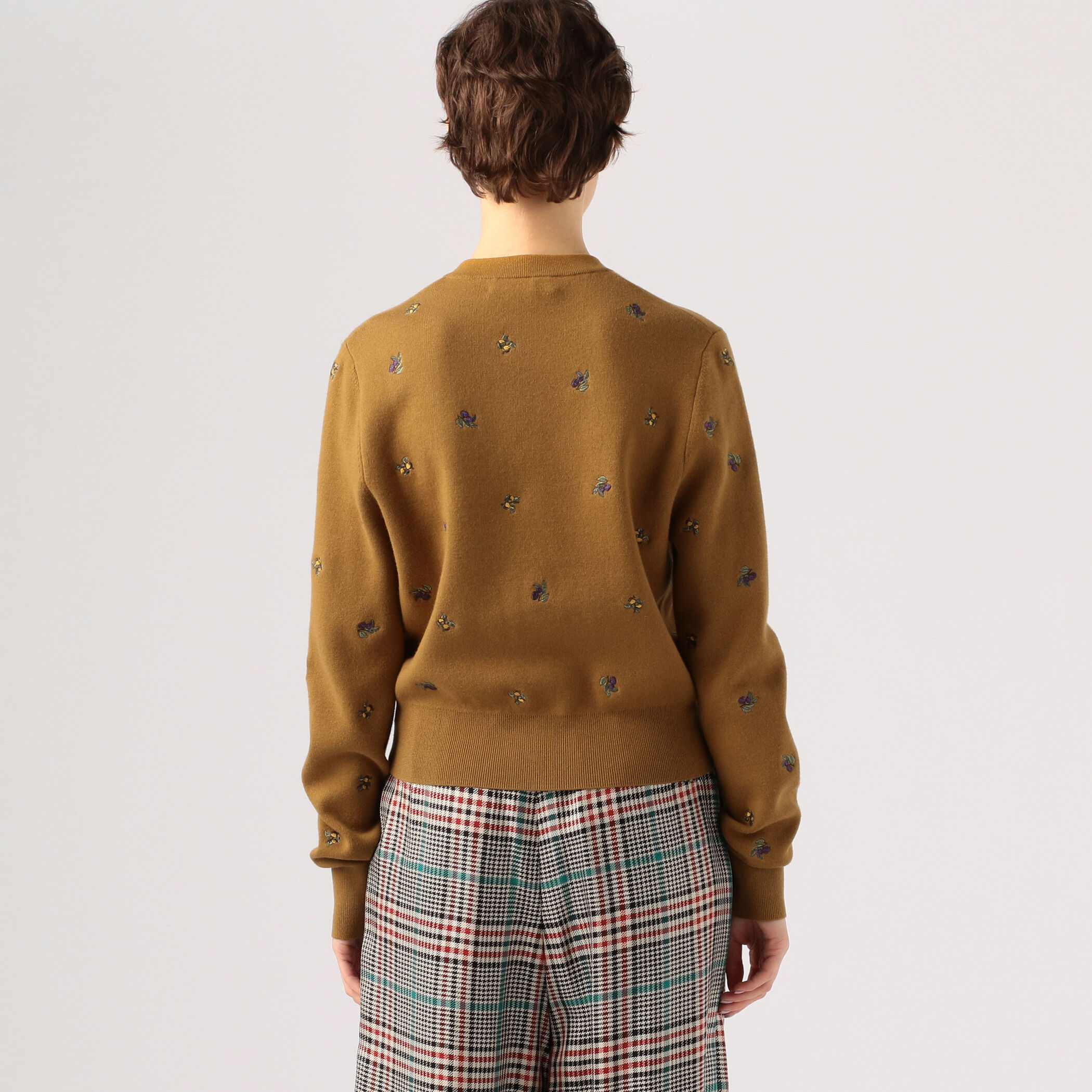 CABaN コットンカシミヤ エンブロイダリークルーネックカーディガン caban（キャバン）の「□CABaN コットンカシミヤ エンブロイ