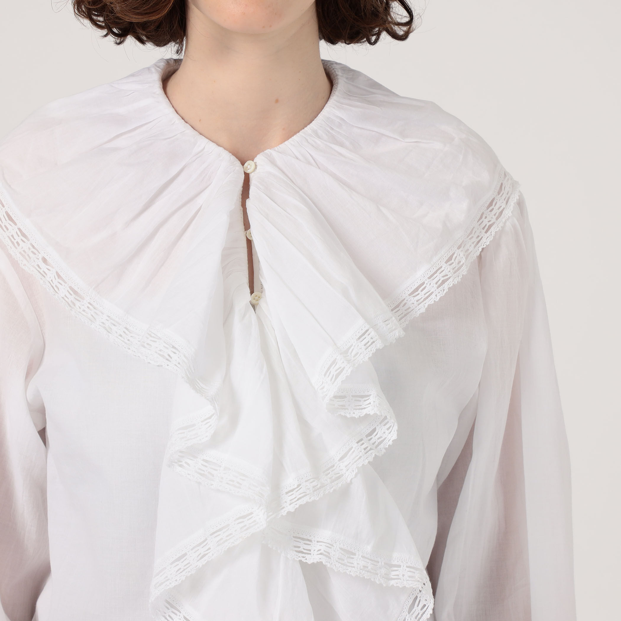 JANE GUSTAVSSON POPPI フリルシャツ｜トゥモローランド 公式通販