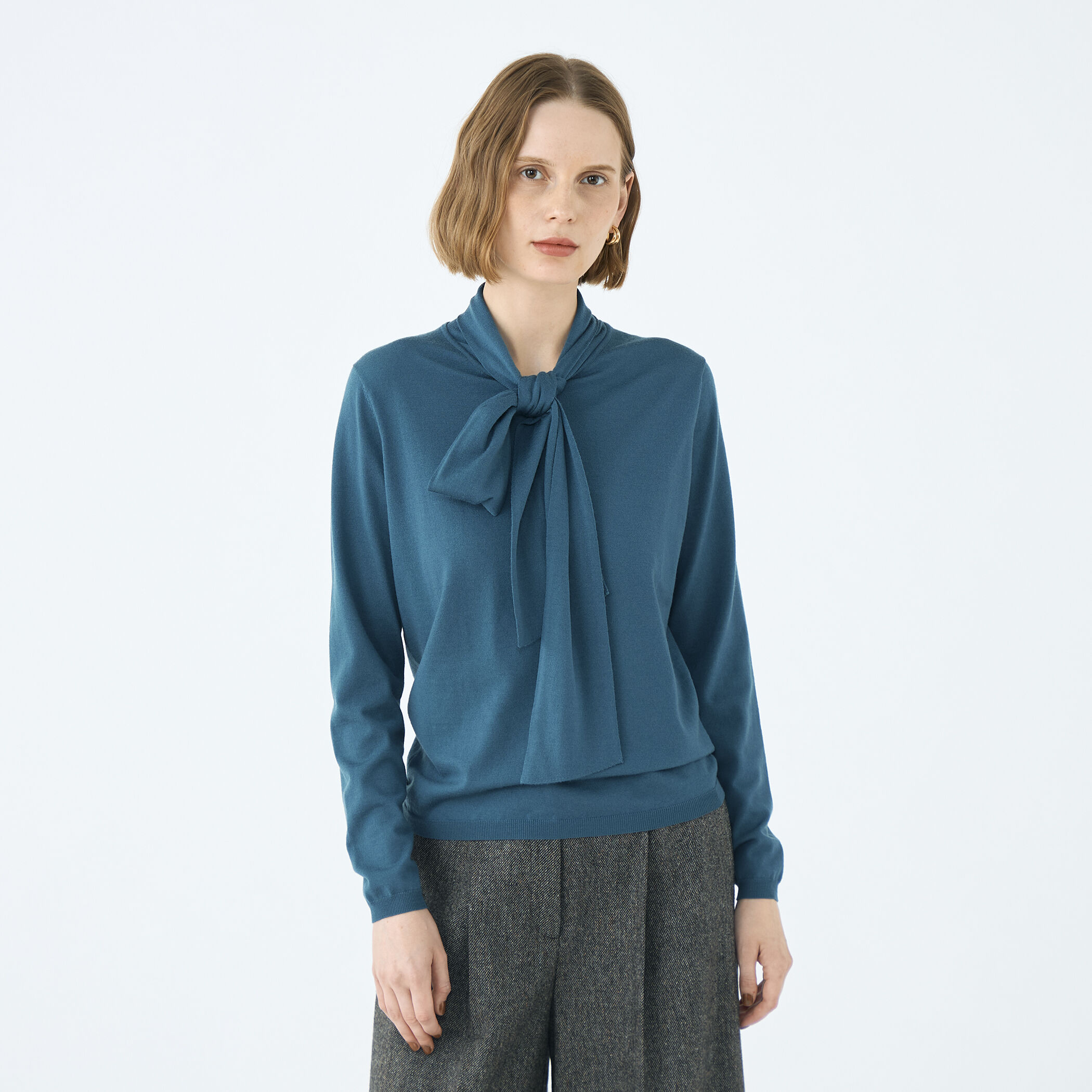 スーパーエクストラファインウール ボウタイプルオーバー