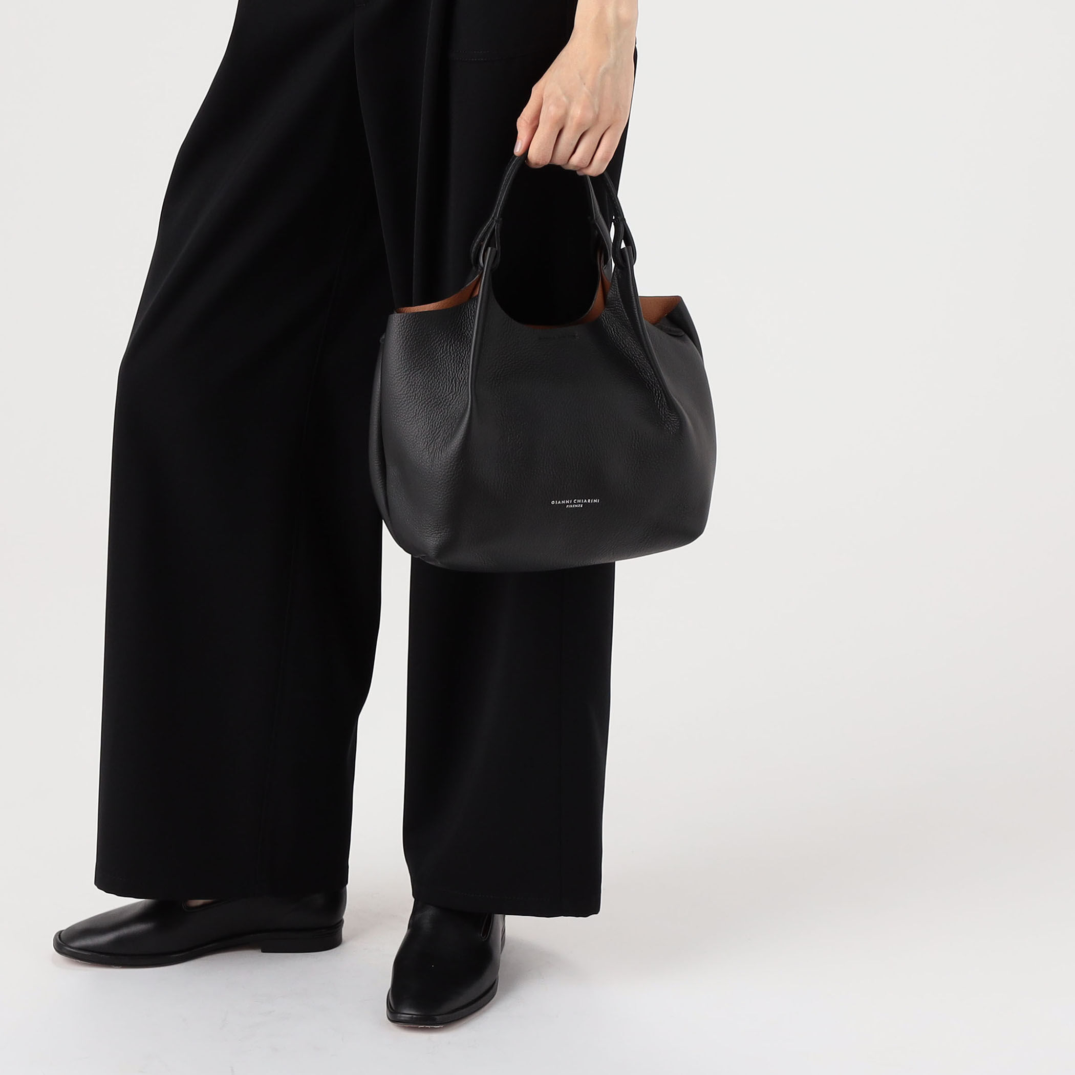 ワンピなど最旬ア！ GIANNI ミニショルダーバッグ｜トゥモローランド DUA CHIARINI ショルダーバッグ