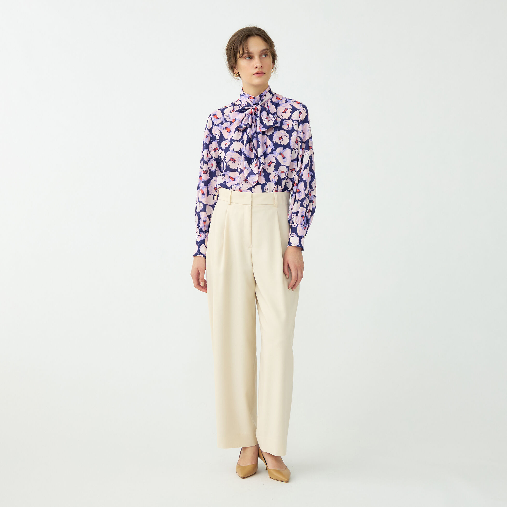 フェザリーフラワープリント ボウタイブラウス｜トゥモローランド 公式通販