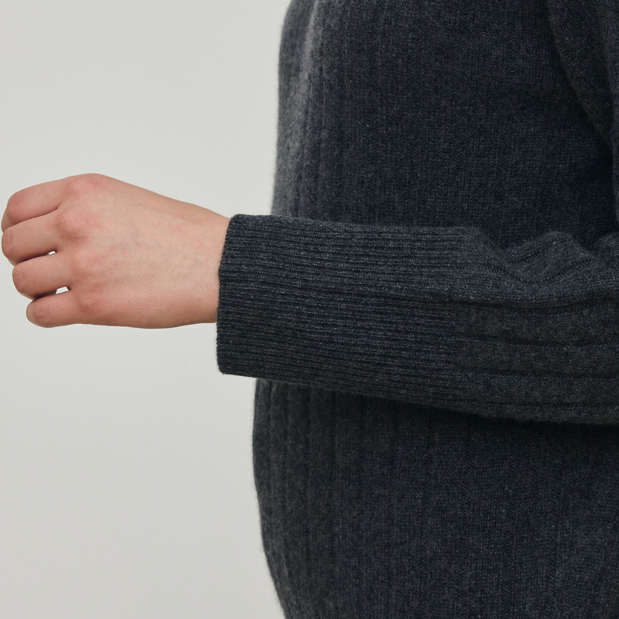 ベビーカシミヤ クルーネックプルオーバー｜トゥモローランド 公式通販