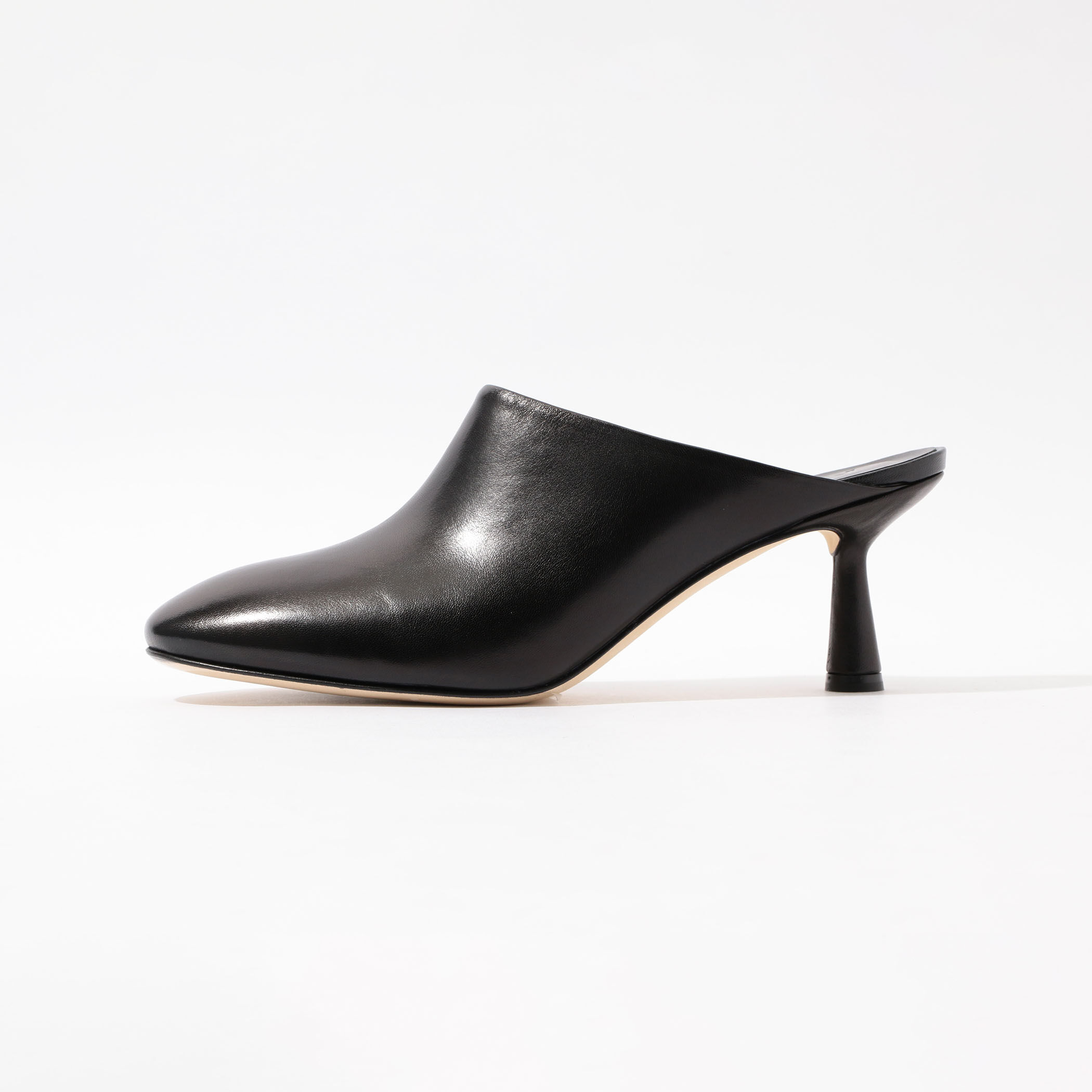 【関税込み】Aeyde ブラック ナッパ Melia ヒール aeyde-Black-Melia-Nappa-Heels.jpeg