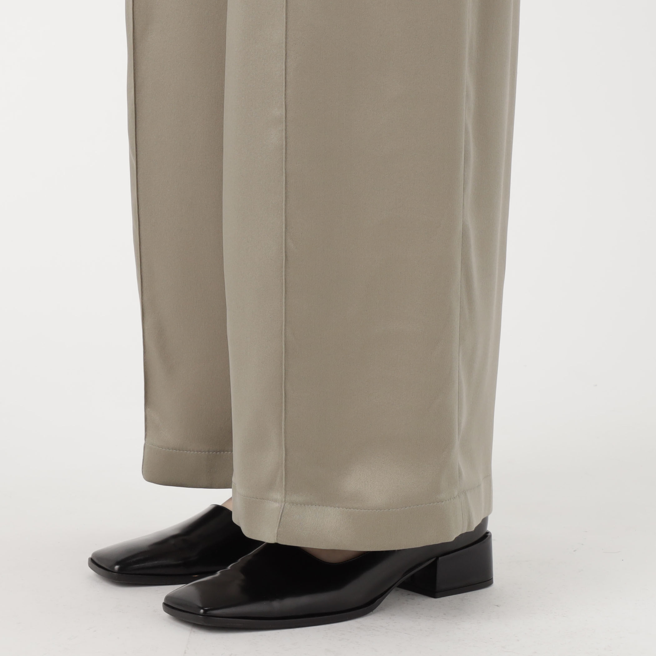 LOEWE PYJAMA TROUSERS シルク イージーワイドパンツ｜トゥモローランド 公式通販