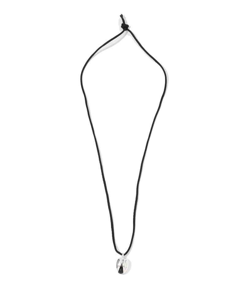 Annika Inez Open Pod Pendant ネックレス
