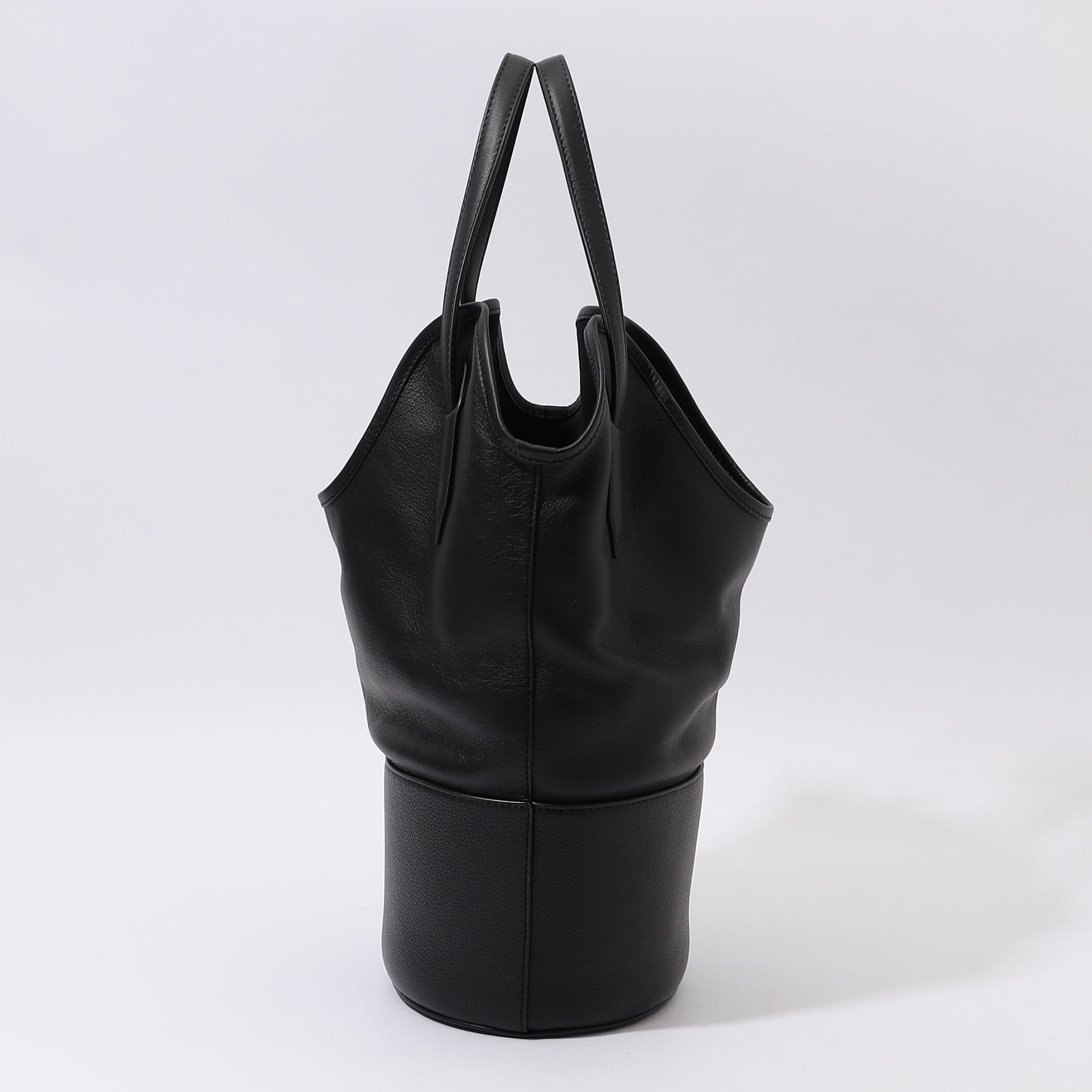 【Stella.kk】トゥモローランド 別注 J&M DAVIDSON J&M DAVIDSON RAY BUCKET S バッグ｜トゥモローランド 公式サイト
