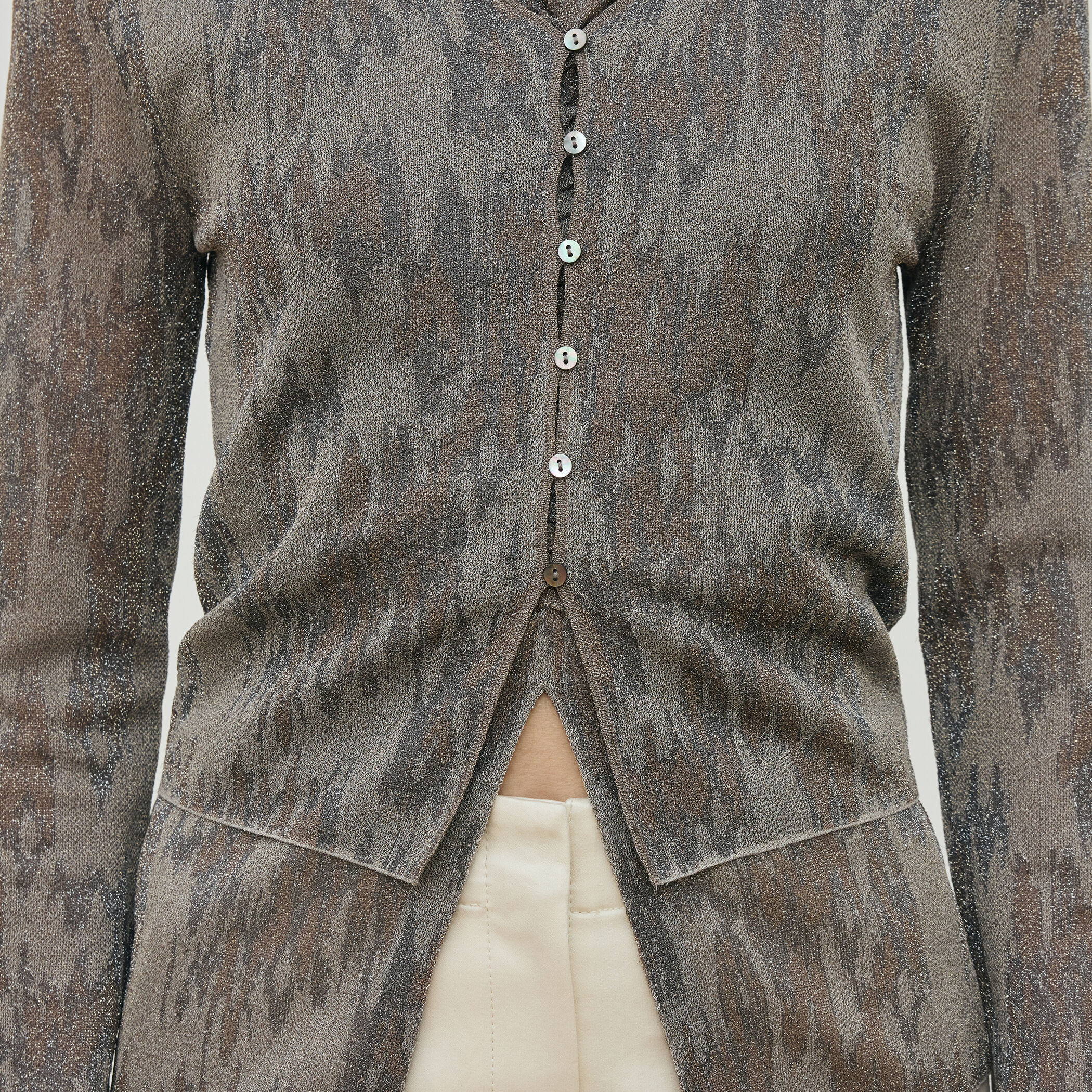 ソフトラメジャカード Vネックカーディガン｜トゥモローランド 公式通販