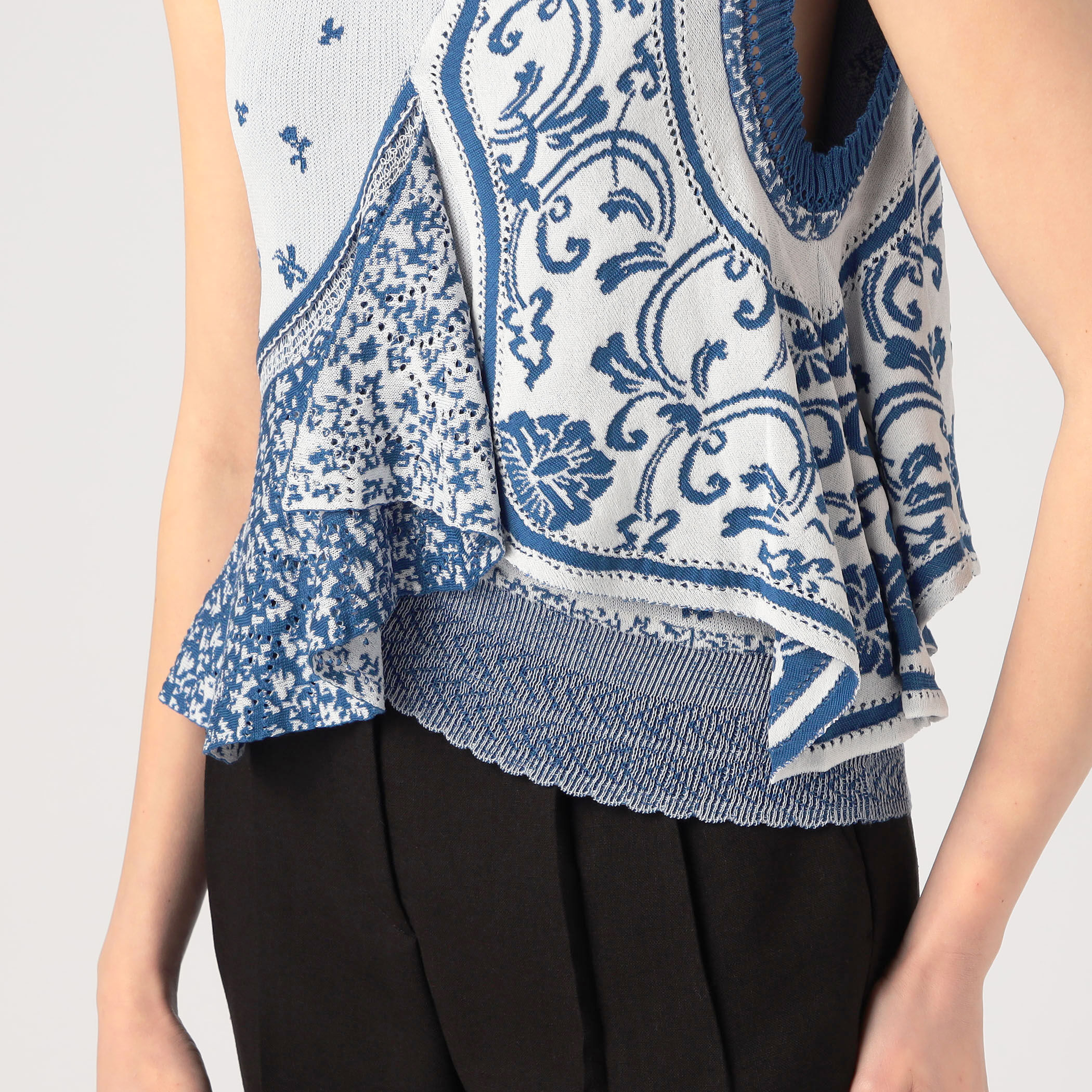 Mame Kurogouchi Asymmetric Pattern Knitted Top｜トゥモローランド 公式通販