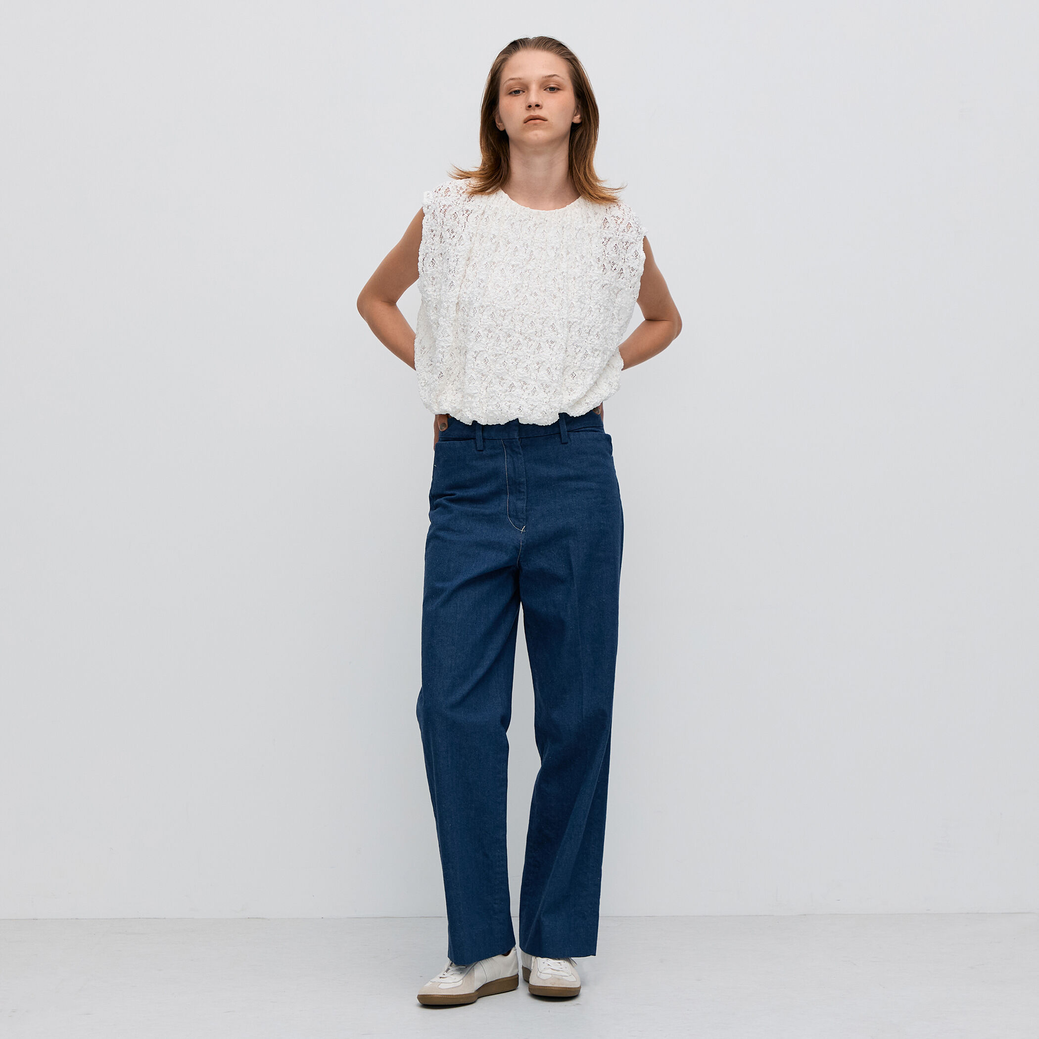 ストレッチレース ギャザーノースリーブプルオーバー