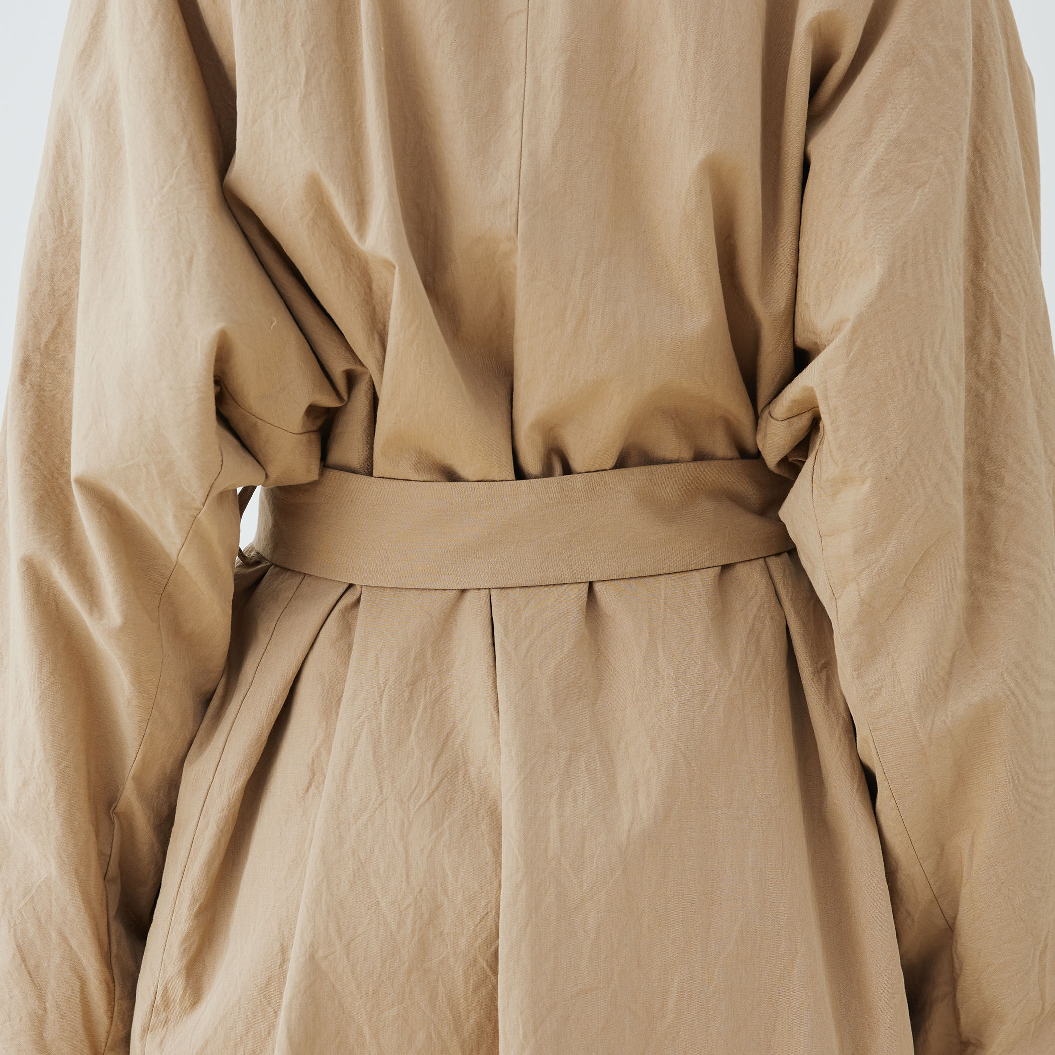 THE APPEAL OF ONLY PARACHUTE WOOL FROM HAYASHI