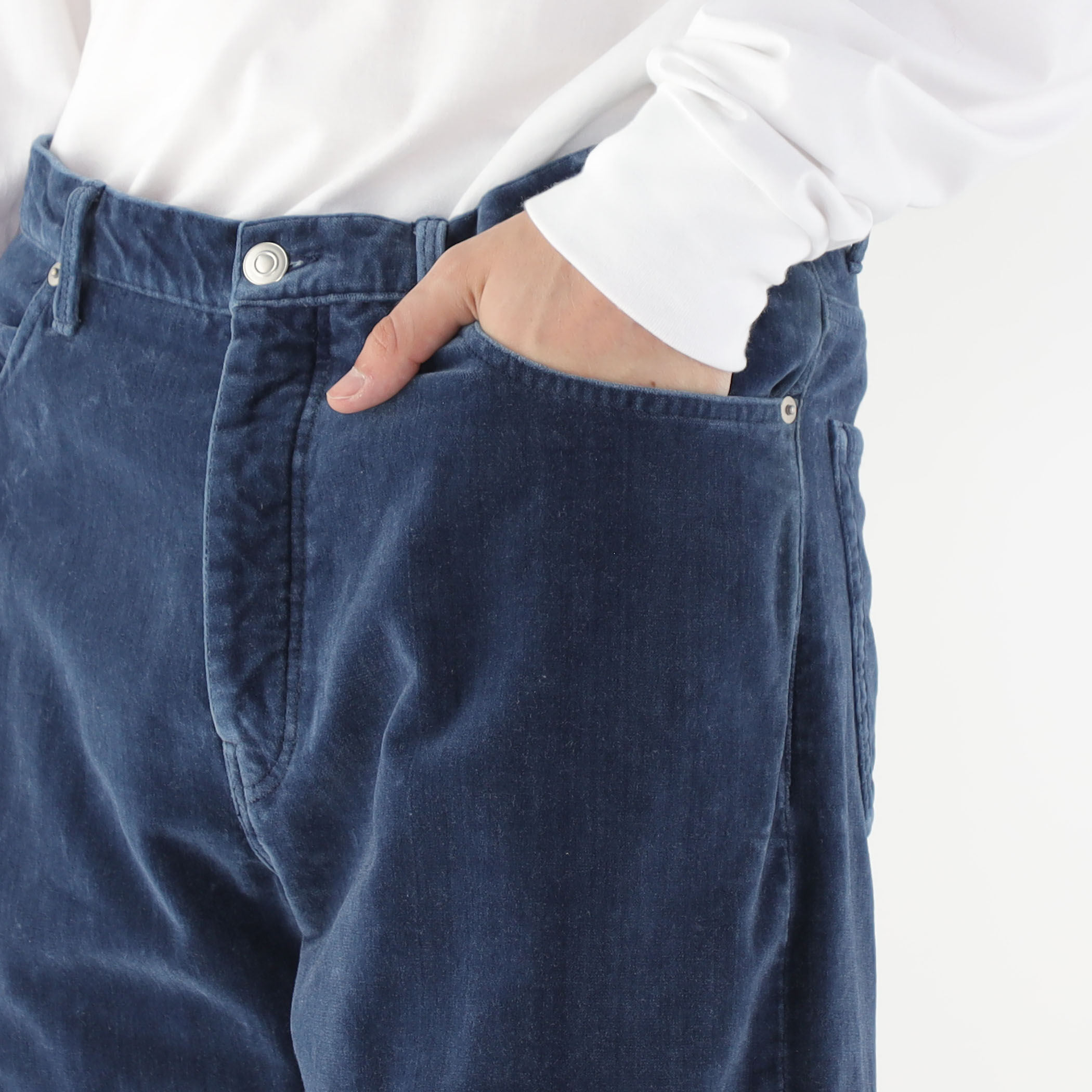 ベルベットインディゴ ストレートパンツ｜トゥモローランド 公式サイト
